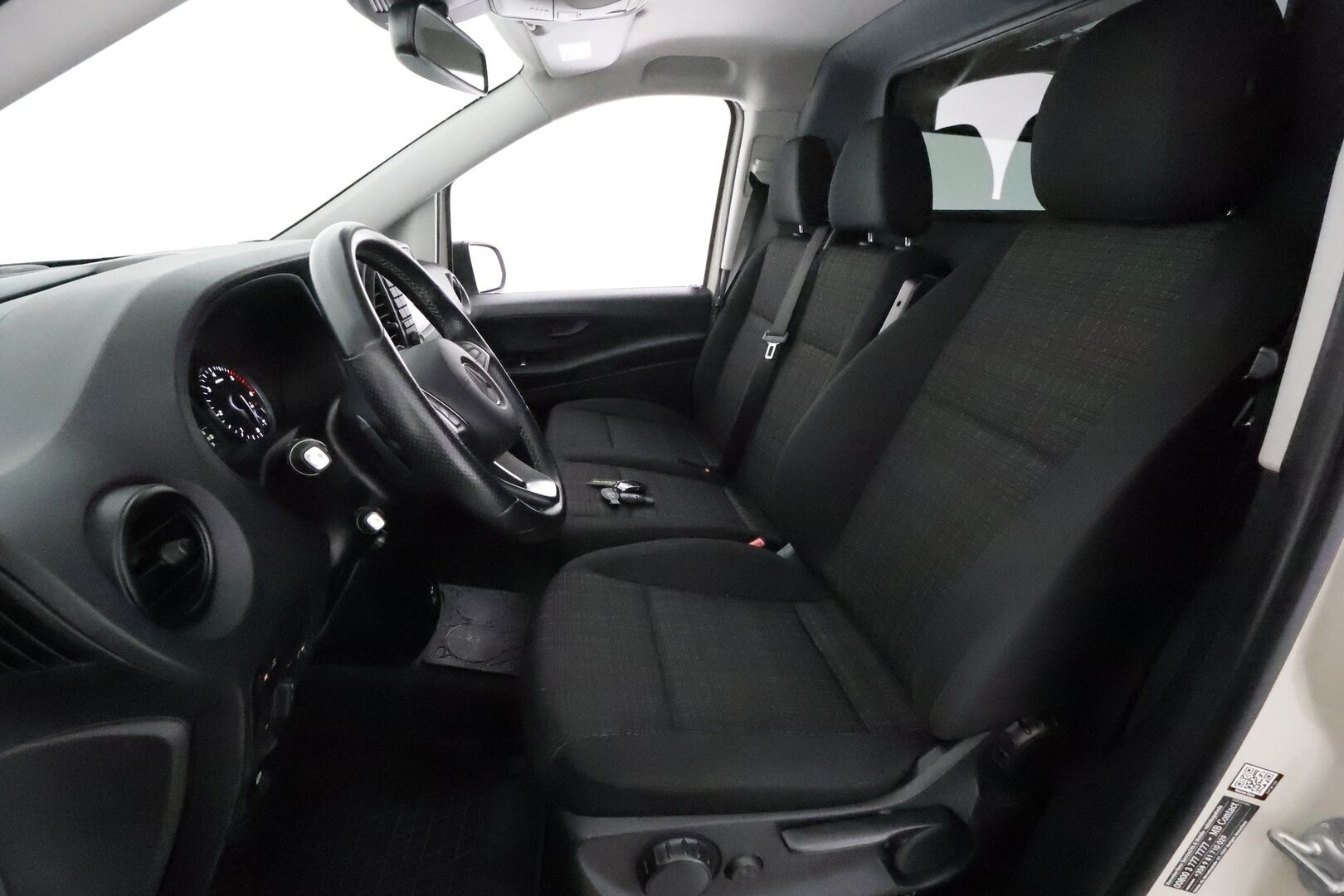 Mercedes-Benz Vito 2020 116CDI RWD-3,2/34K pitkä A3 A **Webasto / P.Kamera / Vakkari / Ilmastointi / Kaistavahti / Katveavustin** - 3,99 % KORKOTARJOUS TÄHÄN AUTOON - 1-om Suomi-auto / Kahdet Renkaat
