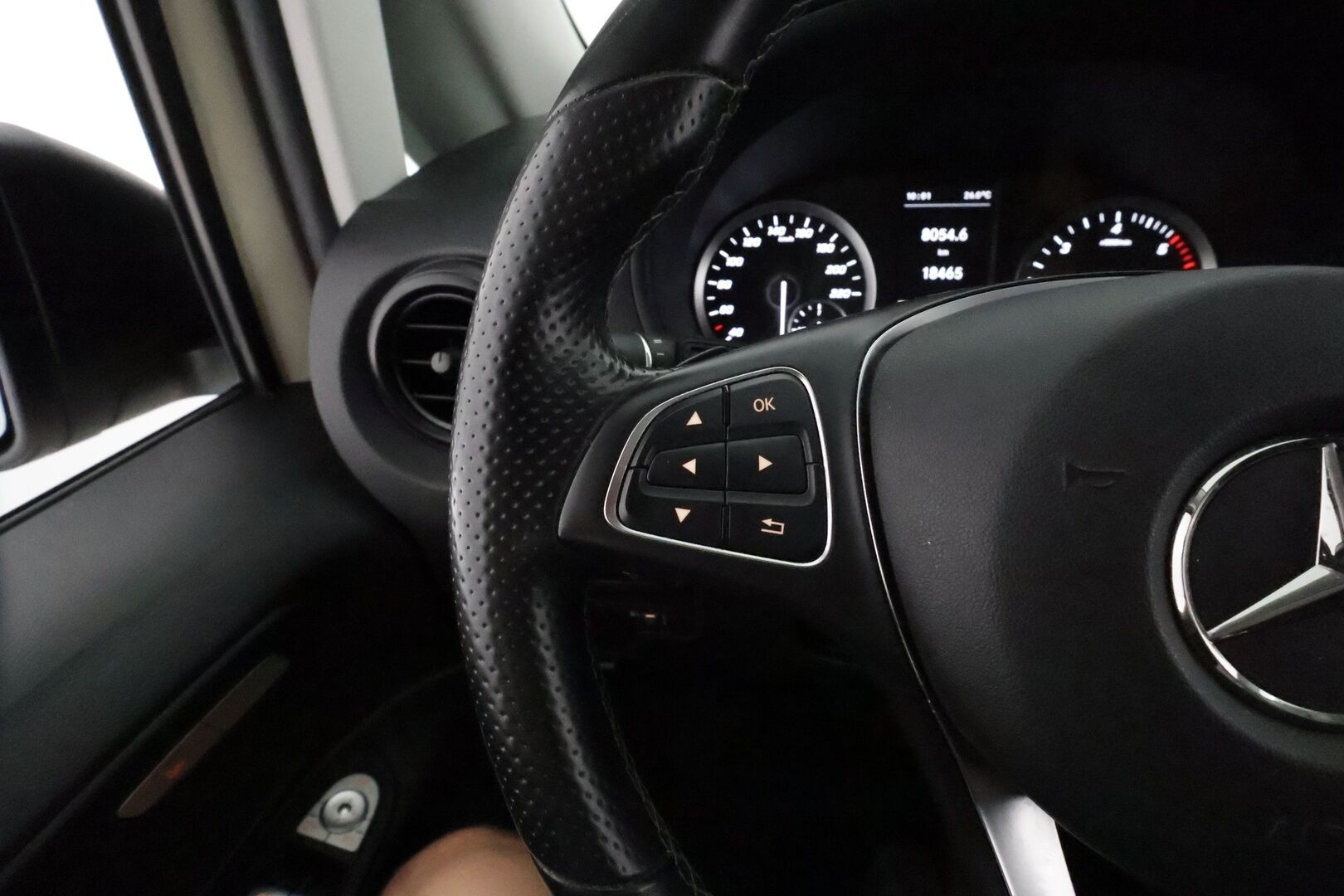 Mercedes-Benz Vito 2020 116CDI RWD-3,2/34K pitkä A3 A **Webasto / P.Kamera / Vakkari / Ilmastointi / Kaistavahti / Katveavustin** - 3,99 % KORKOTARJOUS TÄHÄN AUTOON - 1-om Suomi-auto / Kahdet Renkaat