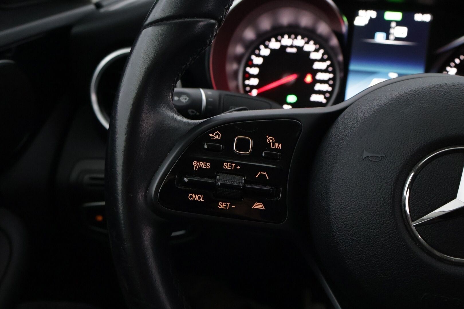 Mercedes-Benz C 2020 200 4MATIC A Business *2-Om Suomiauto / DTR+ / Multibeam LED / Carplay / P.Kamera / Sporttipenkit* - Lähes uudet kesärenkaat / Hyvä huoltohistoria - HULLU BLACKWEEK KORKOTARJOUS 2,49%