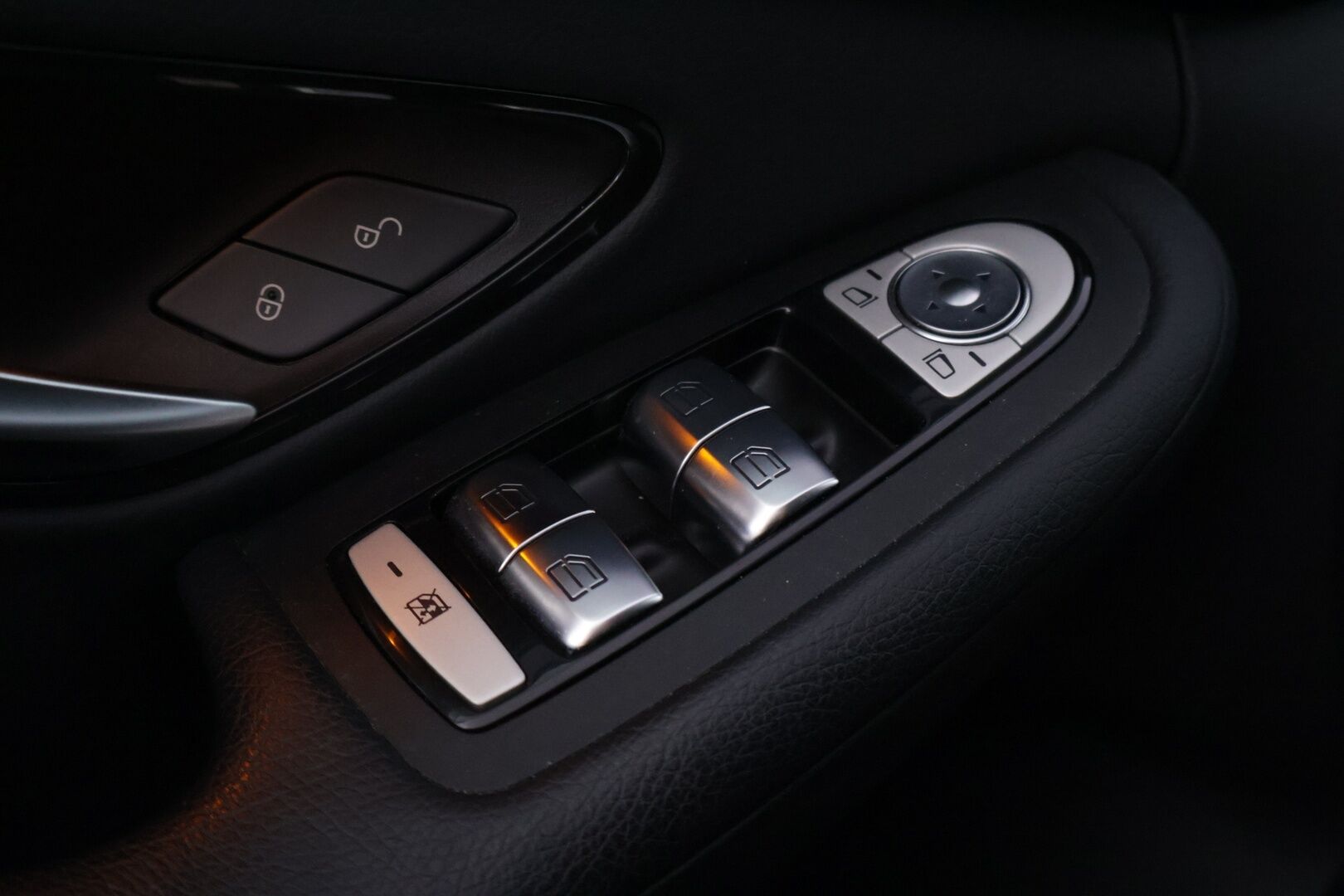 Mercedes-Benz C 2020 200 4MATIC A Business *2-Om Suomiauto / DTR+ / Multibeam LED / Carplay / P.Kamera / Sporttipenkit*