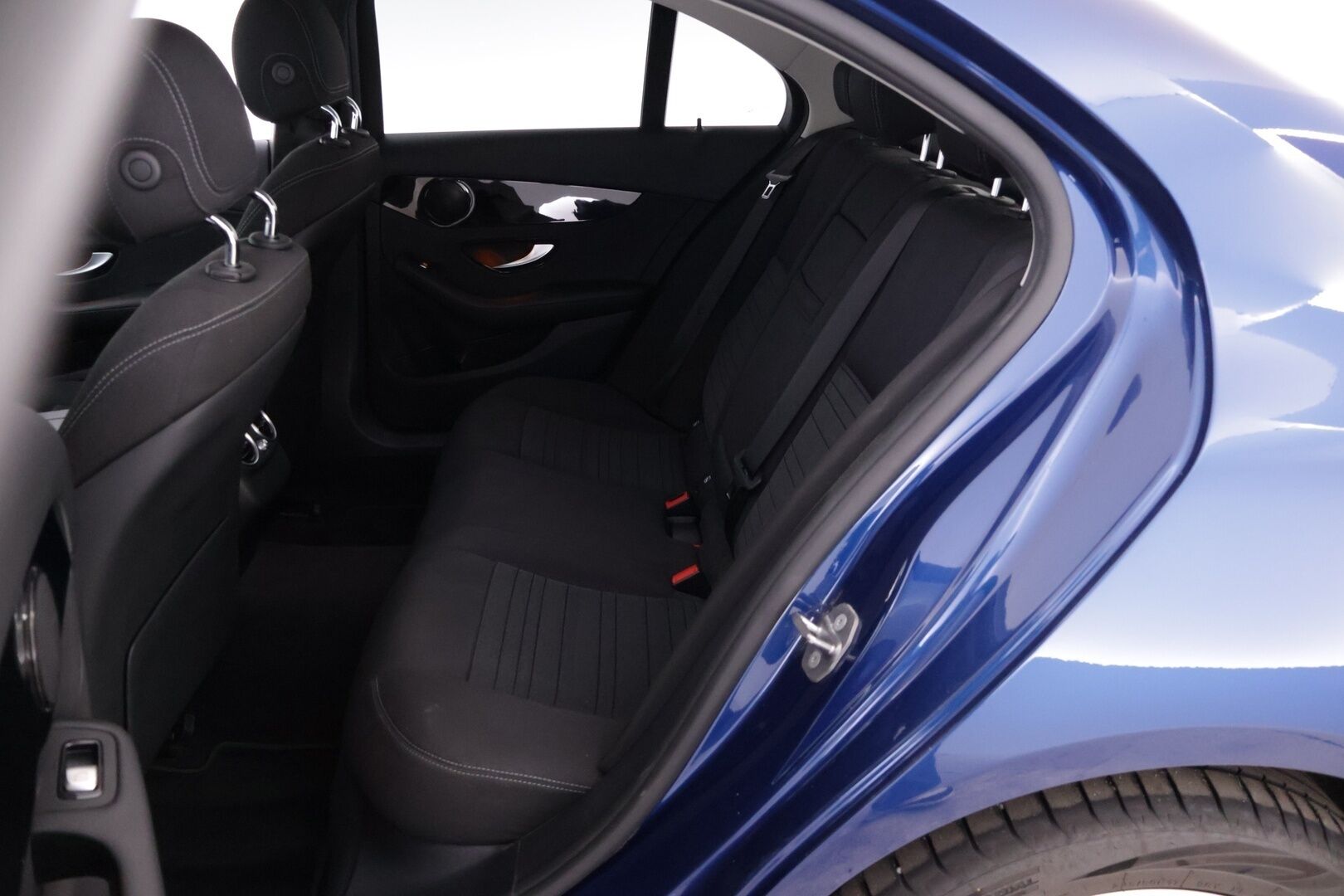 Mercedes-Benz C 2020 200 4MATIC A Business *2-Om Suomiauto / DTR+ / Multibeam LED / Carplay / P.Kamera / Sporttipenkit* - Lähes uudet kesärenkaat / Hyvä huoltohistoria - HULLU BLACKWEEK KORKOTARJOUS 2,49%