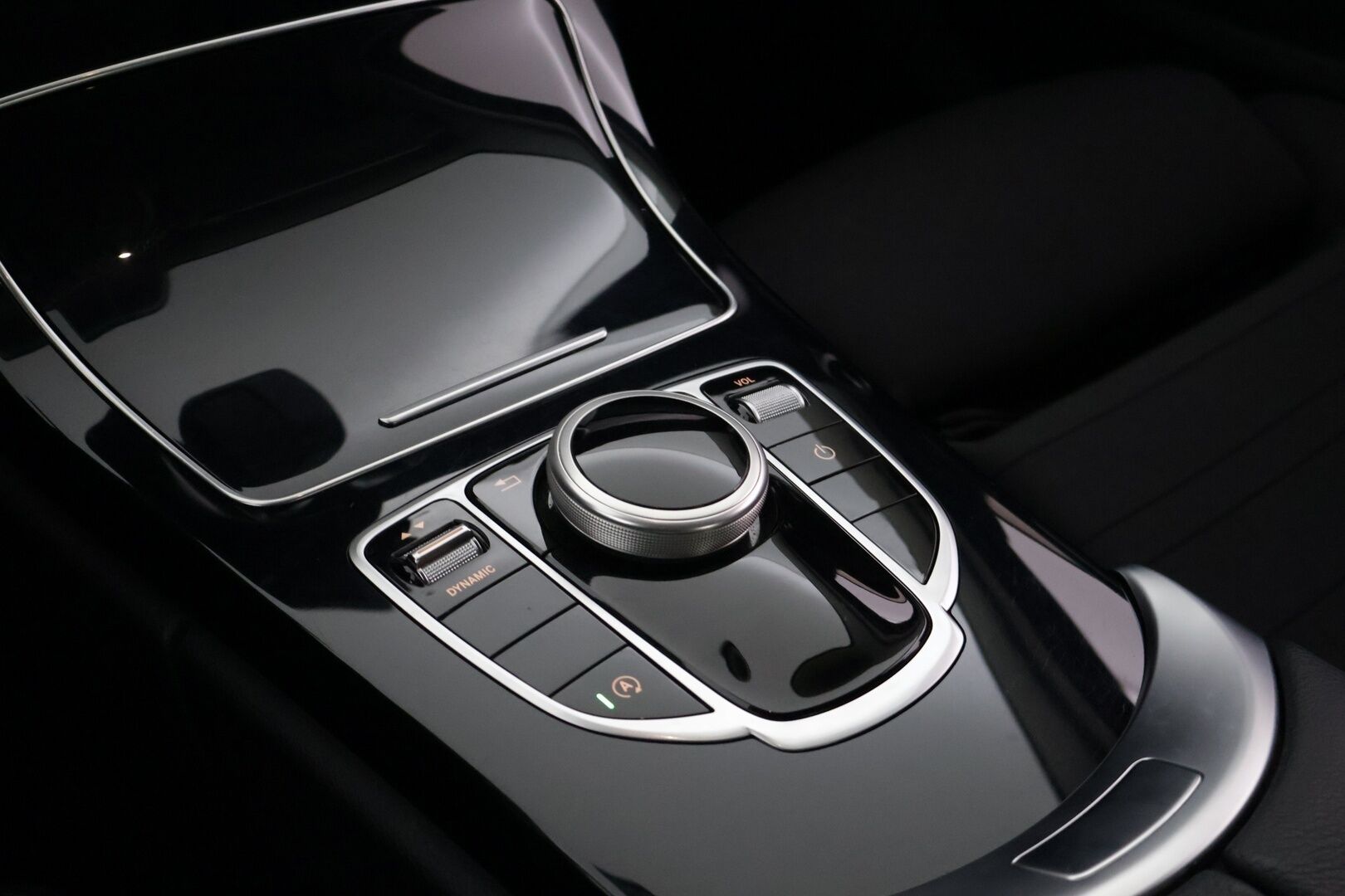 Mercedes-Benz C 2020 200 4MATIC A Business *2-Om Suomiauto / DTR+ / Multibeam LED / Carplay / P.Kamera / Sporttipenkit* - Lähes uudet kesärenkaat / Hyvä huoltohistoria - HULLU BLACKWEEK KORKOTARJOUS 2,49%