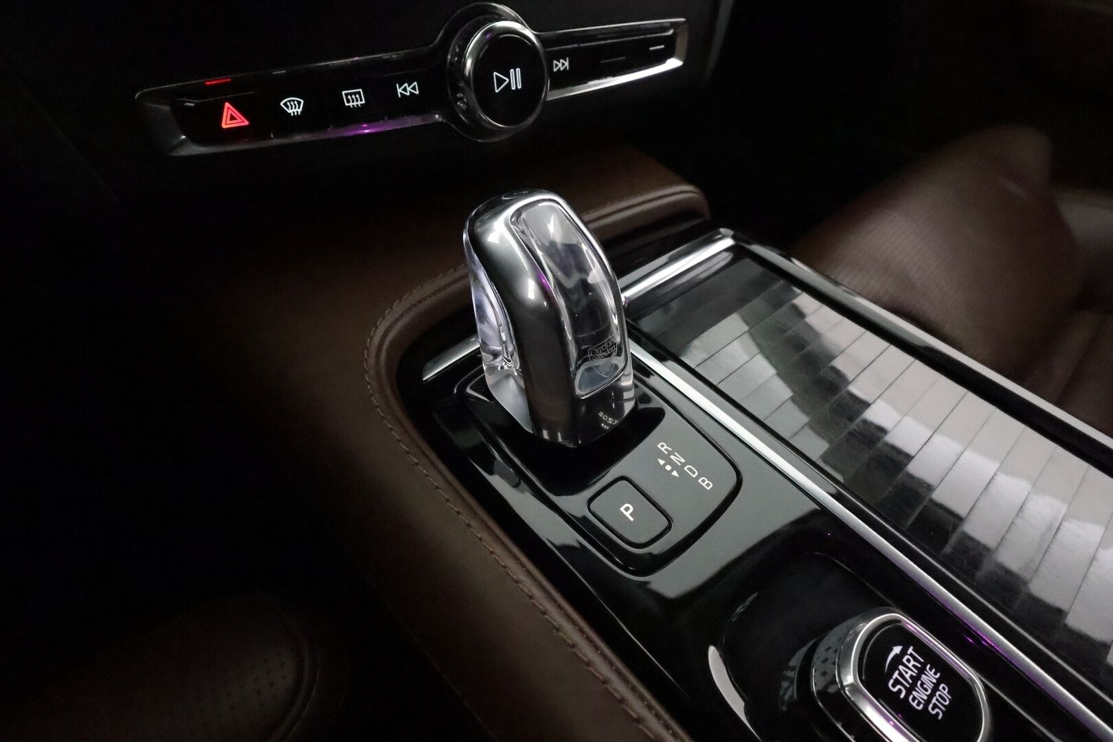 Volvo V90 2019 T8 AWD Inscription aut **Webasto / Adapt.Vakkari / LED-valot / P.Tutkat / Ilmastoidut&Hierovat Sporttinahat Muistilla** - Näyttävä inscription varusteltu volvo, 2x renkaat & vanteet! Jakohihna vaihdettu 10/24! - Osta nyt, maksa vasta ensi vuonna