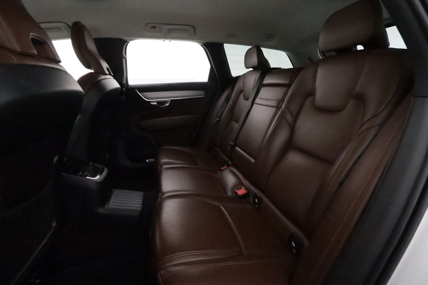 Volvo V90 2019 T8 AWD Inscription aut **Webasto / Adapt.Vakkari / LED-valot / P.Tutkat / Ilmastoidut&Hierovat Sporttinahat Muistilla** - Näyttävä inscription varusteltu volvo, 2x renkaat & vanteet! Jakohihna vaihdettu 10/24! - Osta nyt, maksa vasta ensi vuonna