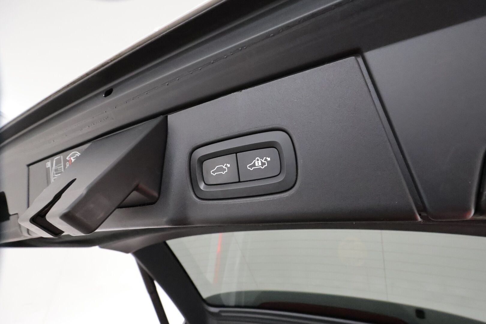 Volvo V90 2019 T8 AWD Inscription aut **Webasto / Adapt.Vakkari / LED-valot / P.Tutkat / Ilmastoidut&Hierovat Sporttinahat Muistilla** - Näyttävä inscription varusteltu volvo, 2x renkaat & vanteet! Jakohihna vaihdettu 10/24! - Osta nyt, maksa vasta ensi vuonna