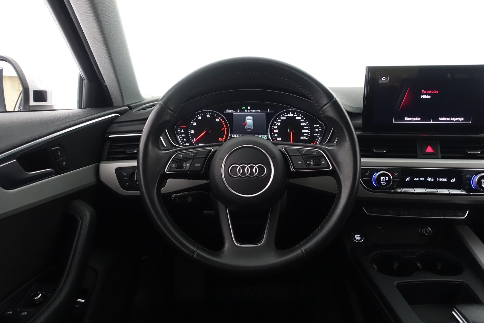 Audi A4 2019 Avant Business 35 TFSI 110 kW MHEV S tronic - | P. Tutkat | Vakionopeudensäädin | Pre-sense | Vetokoukku | Kahdet renkaat | CarPlay & AndroidAuto |