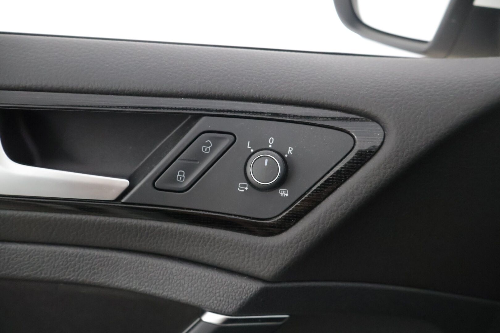 Volkswagen Golf 2020 Variant Highline 1,5 TSI EVO 110 kW (150 hv) DSG-automaatti * Webasto / Adapt vakkari / Park assist / Navi / P-kamera * - Suomi-auto / Kahdet hyväkuntoset renkaat vanteilla!