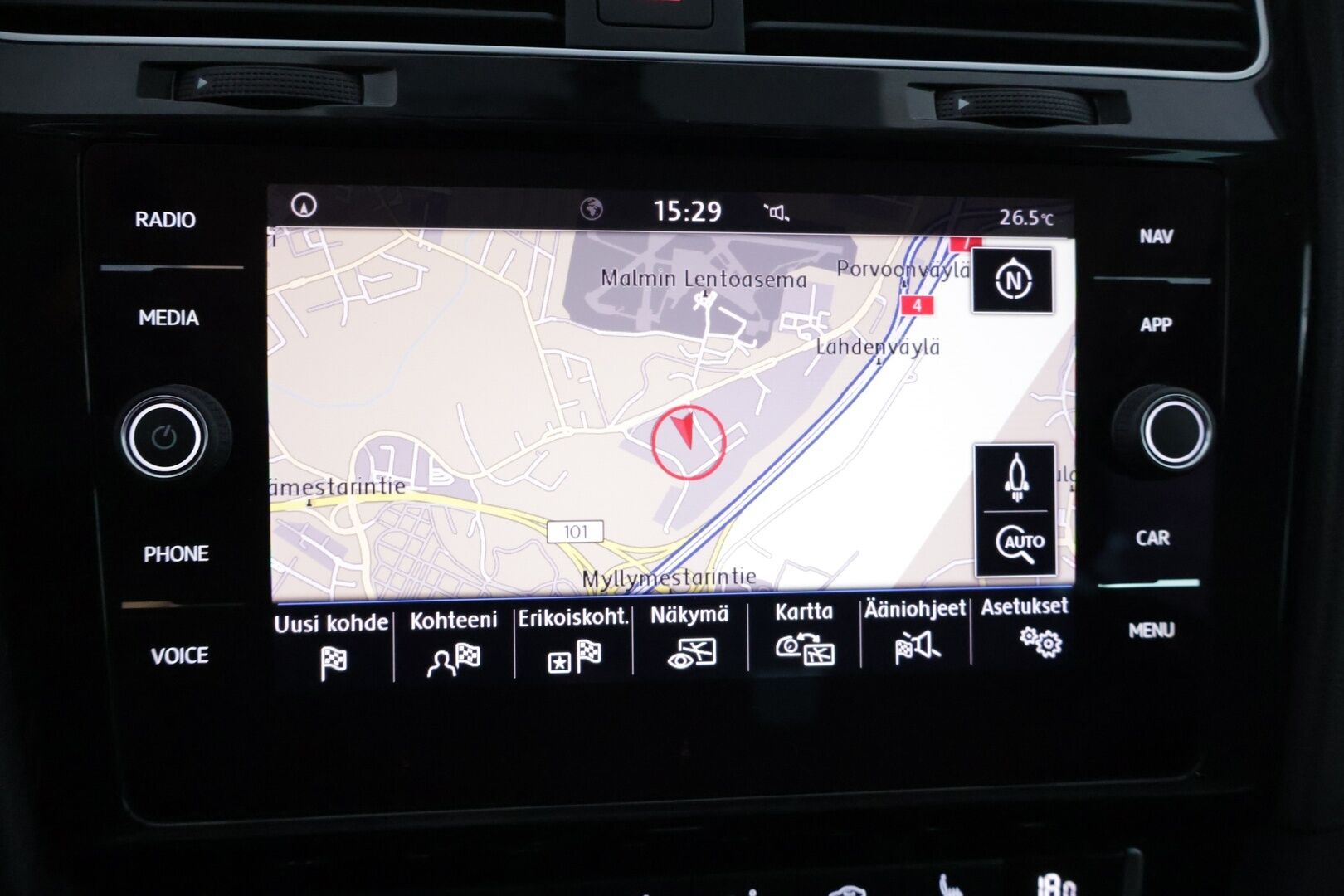 Volkswagen Golf 2020 Variant Highline 1,5 TSI EVO 110 kW (150 hv) DSG-automaatti * Webasto / Adapt vakkari / Park assist / Navi / P-kamera * - Suomi-auto / Kahdet hyväkuntoset renkaat vanteilla!