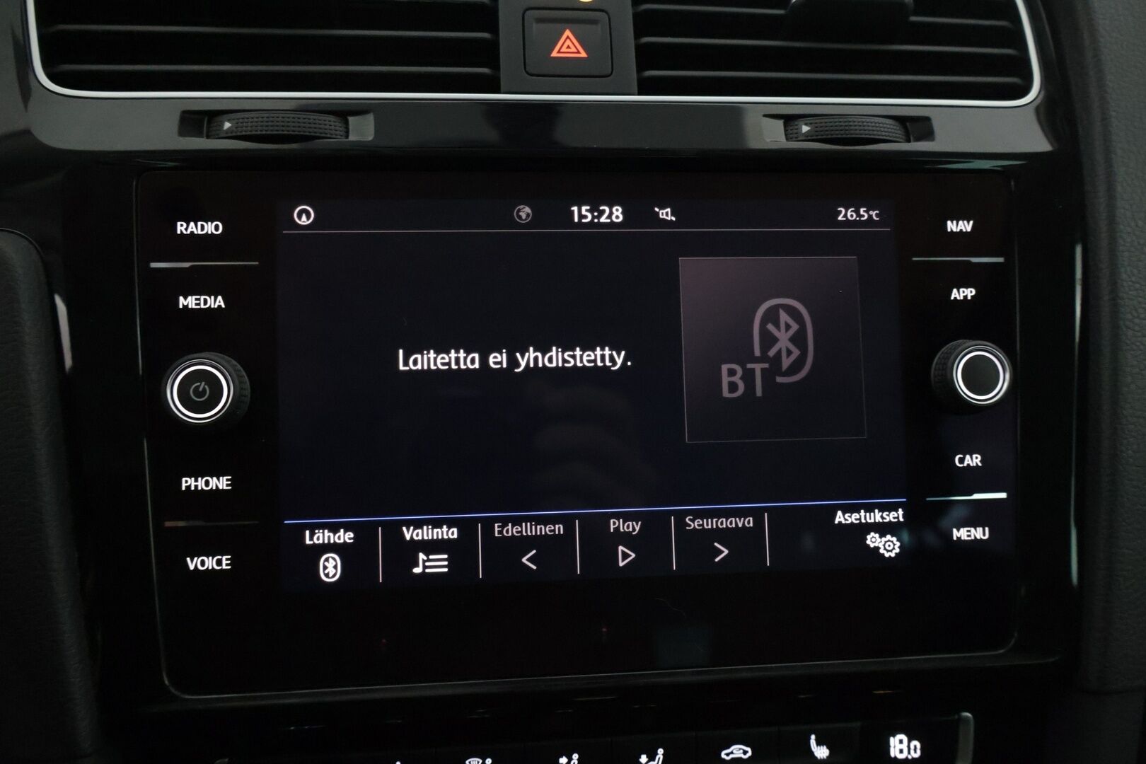 Volkswagen Golf 2020 Variant Highline 1,5 TSI EVO 110 kW (150 hv) DSG-automaatti * Webasto / Adapt vakkari / Park assist / Navi / P-kamera * - Suomi-auto / Kahdet hyväkuntoset renkaat vanteilla!