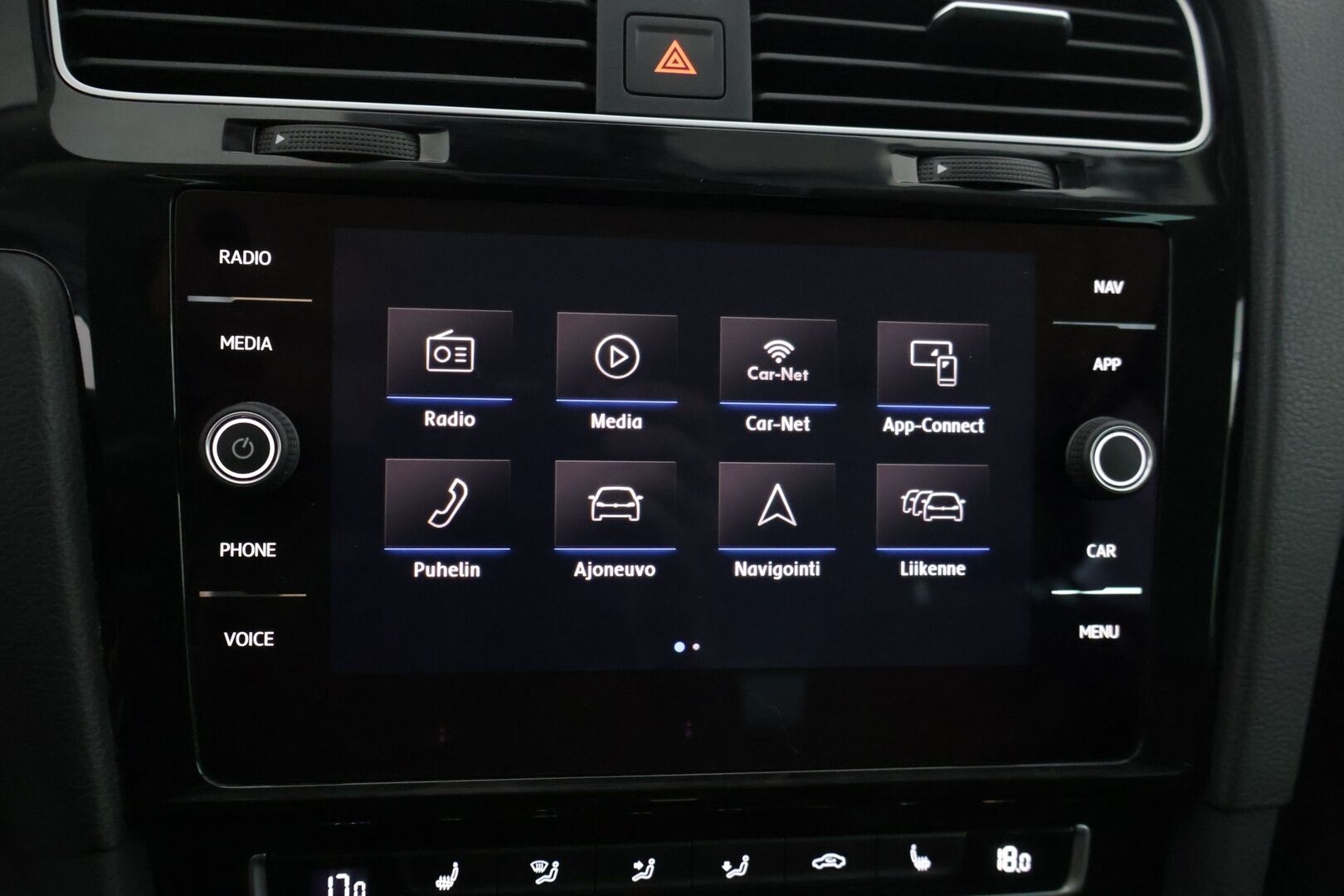 Volkswagen Golf 2020 Variant Highline 1,5 TSI EVO 110 kW (150 hv) DSG-automaatti * Webasto / Adapt vakkari / Park assist / Navi / P-kamera * - Suomi-auto / Kahdet hyväkuntoset renkaat vanteilla!