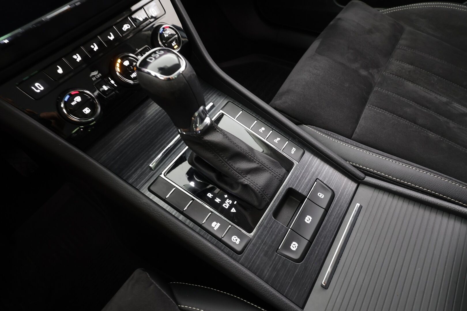 Skoda Superb 2020 Combi 1,5 TSI ACT Style DSG Autom. - | ACC | Webasto | Canton | Matrix-LED | P.Kamera | Muistipenkki | Ratinlämmitys | Puolinahat | Suomi-auto | Kahdet Renkaat | Merkkihuollettu |