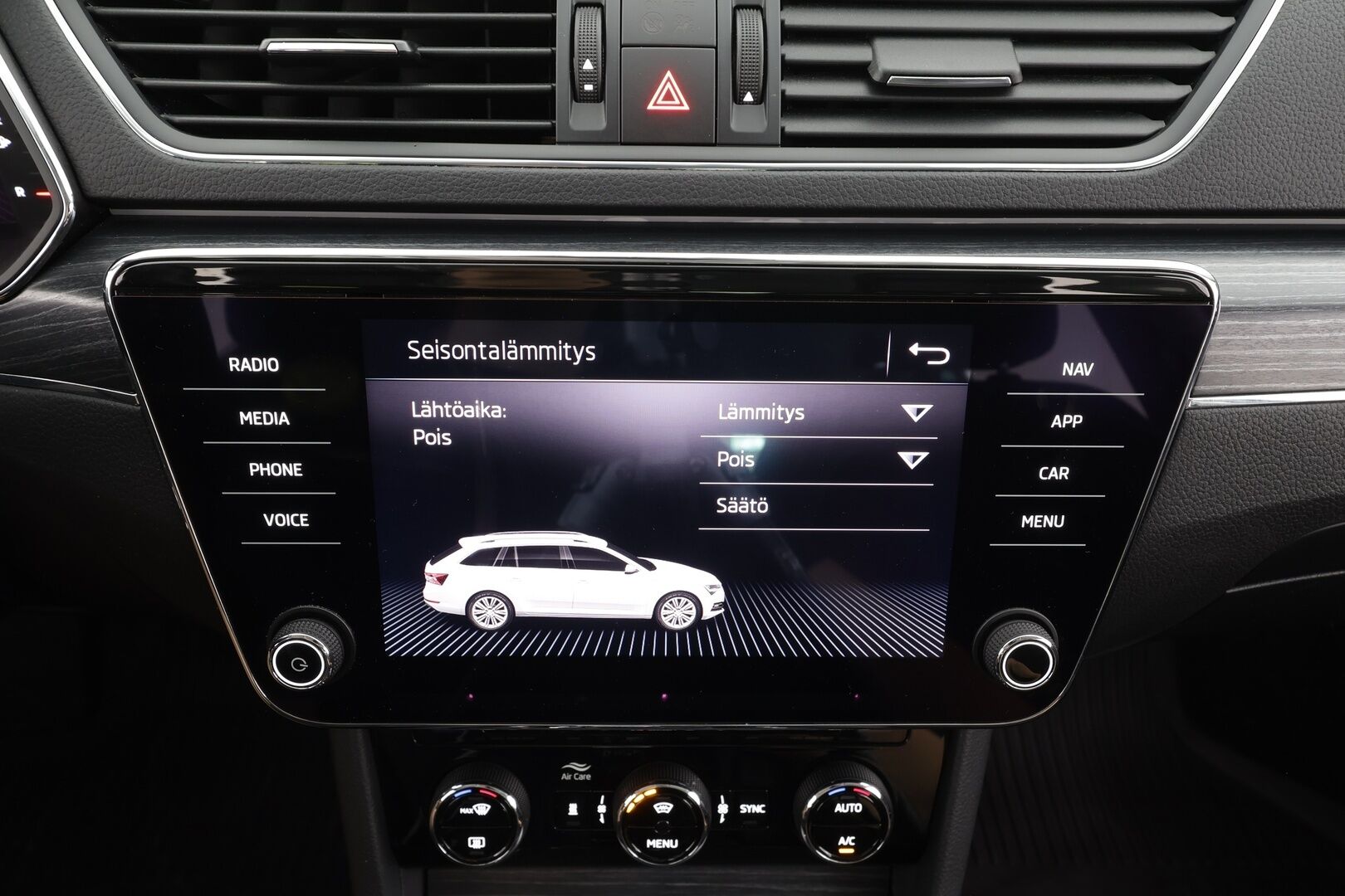 Skoda Superb 2020 Combi 1,5 TSI ACT Style DSG Autom. - | ACC | Webasto | Canton | Matrix-LED | P.Kamera | Muistipenkki | Ratinlämmitys | Puolinahat | Suomi-auto | Kahdet Renkaat | Merkkihuollettu |
