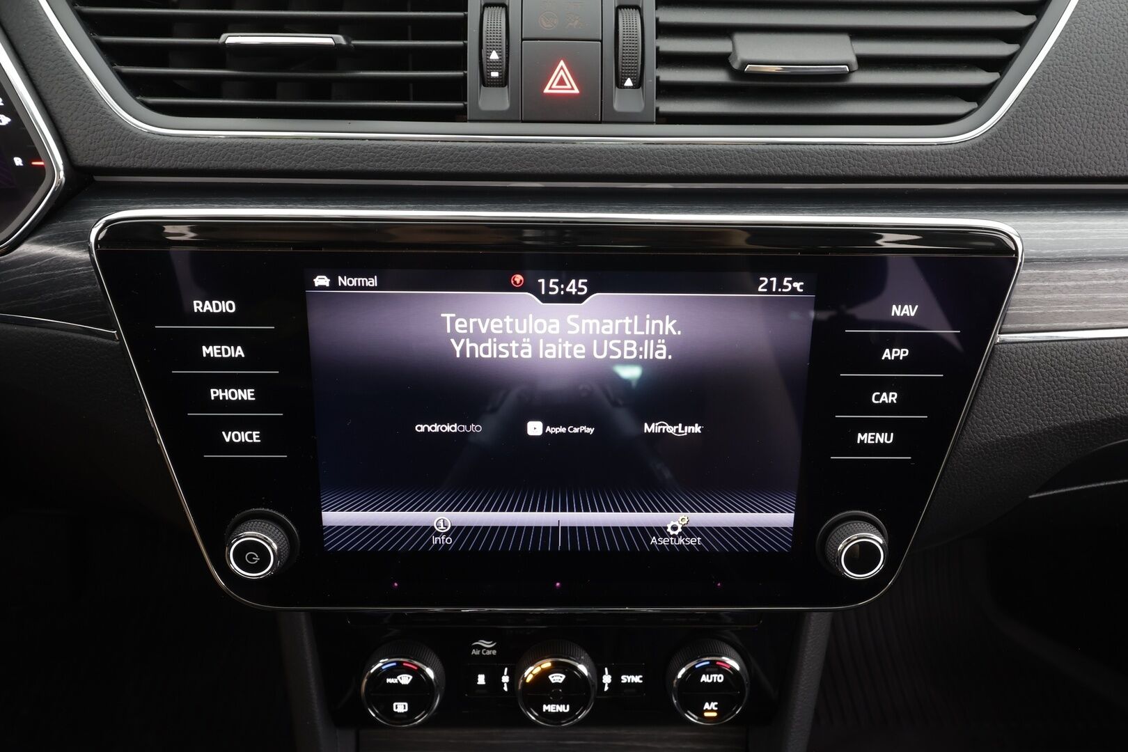 Skoda Superb 2020 Combi 1,5 TSI ACT Style DSG Autom. - | ACC | Webasto | Canton | Matrix-LED | P.Kamera | Muistipenkki | Ratinlämmitys | Puolinahat | Suomi-auto | Kahdet Renkaat | Merkkihuollettu |