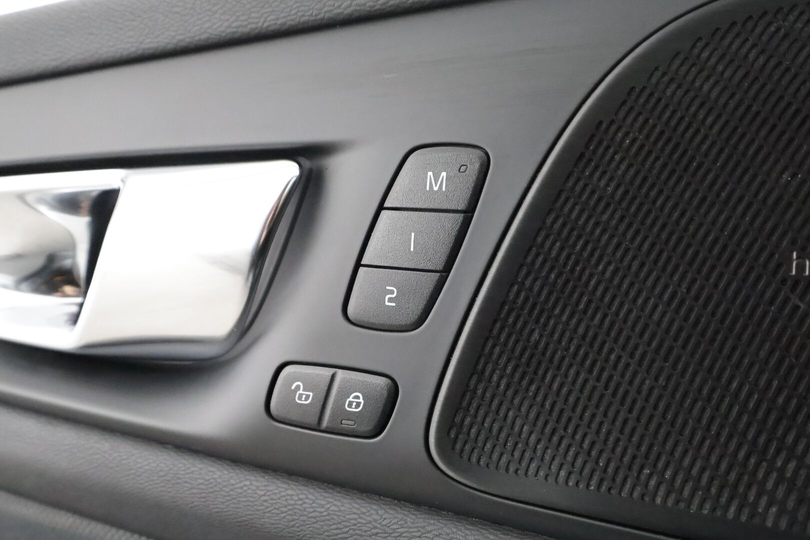 Volvo V60 2020 T8 TwE AWD R-Design Polestar Engineered - | ACC | Webasto | Harman/Kardon | 360° | HUD | Panorama | Öhlins | Muistipenkki | Keyless | BLIS | Pilot Assist | Merkkihuollot | 2x renkaat aluin | 
