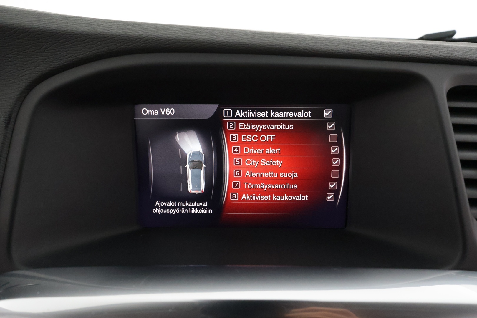 Volvo V60 Cross Country 2018 D4 AWD Business  Classic * ACC / Webasto / Aktiiv.Xenon / P.tutkat / Digimittaristo / Puolinahat / Navi * - Kahdet OEM vanteet / Ei Adblueta / Suomi-auto / Jakopää vaihdettu 2024 - HULLUT JOULUT KORKOTARJOUS 2,49% 