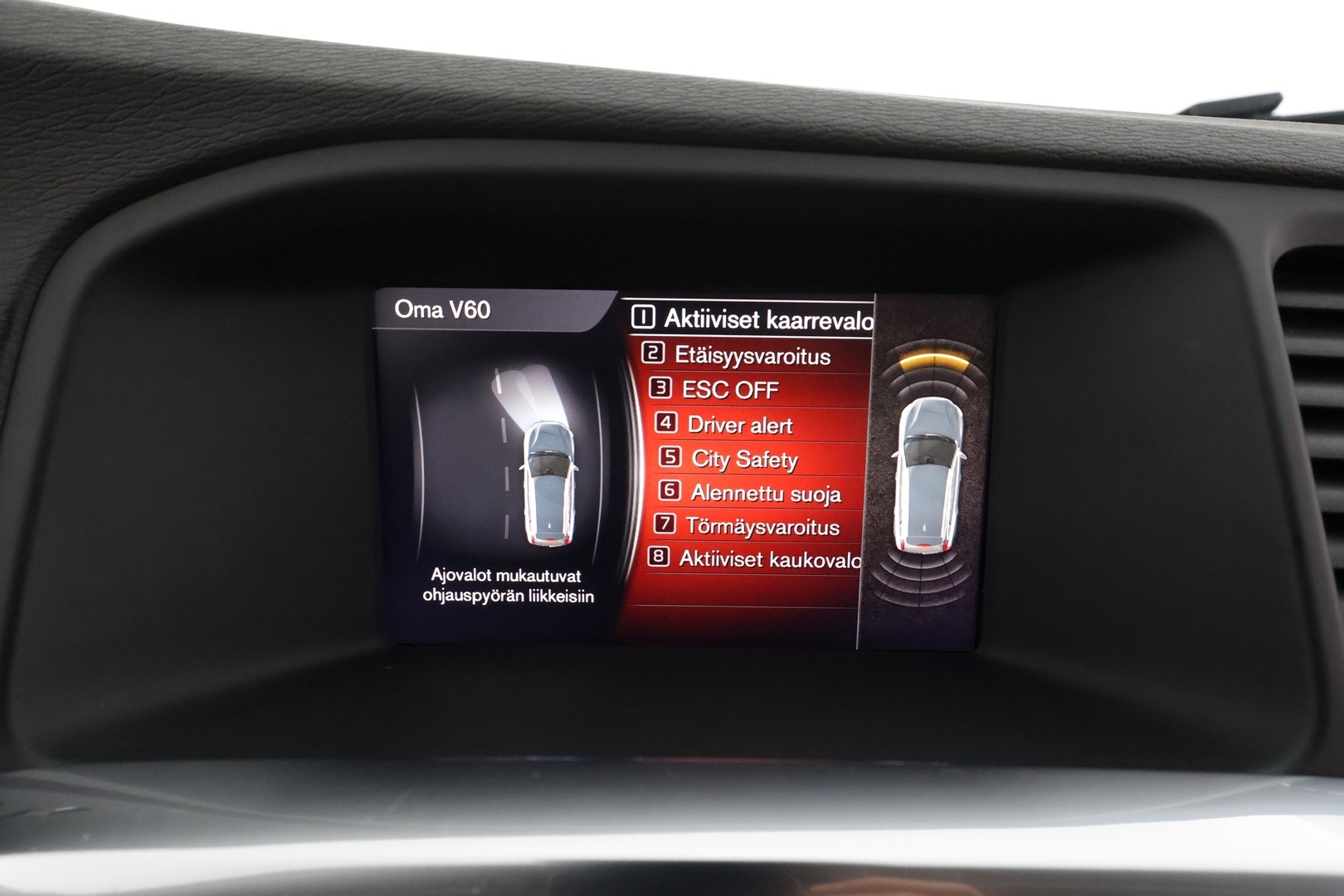 Volvo V60 Cross Country 2018 D4 AWD Business  Classic * ACC / Webasto / Aktiiv.Xenon / P.tutkat / Digimittaristo / Puolinahat / Navi * - Kahdet OEM vanteet / Ei Adblueta / Suomi-auto / Jakopää vaihdettu 2024 - HULLUT JOULUT KORKOTARJOUS 2,49% 