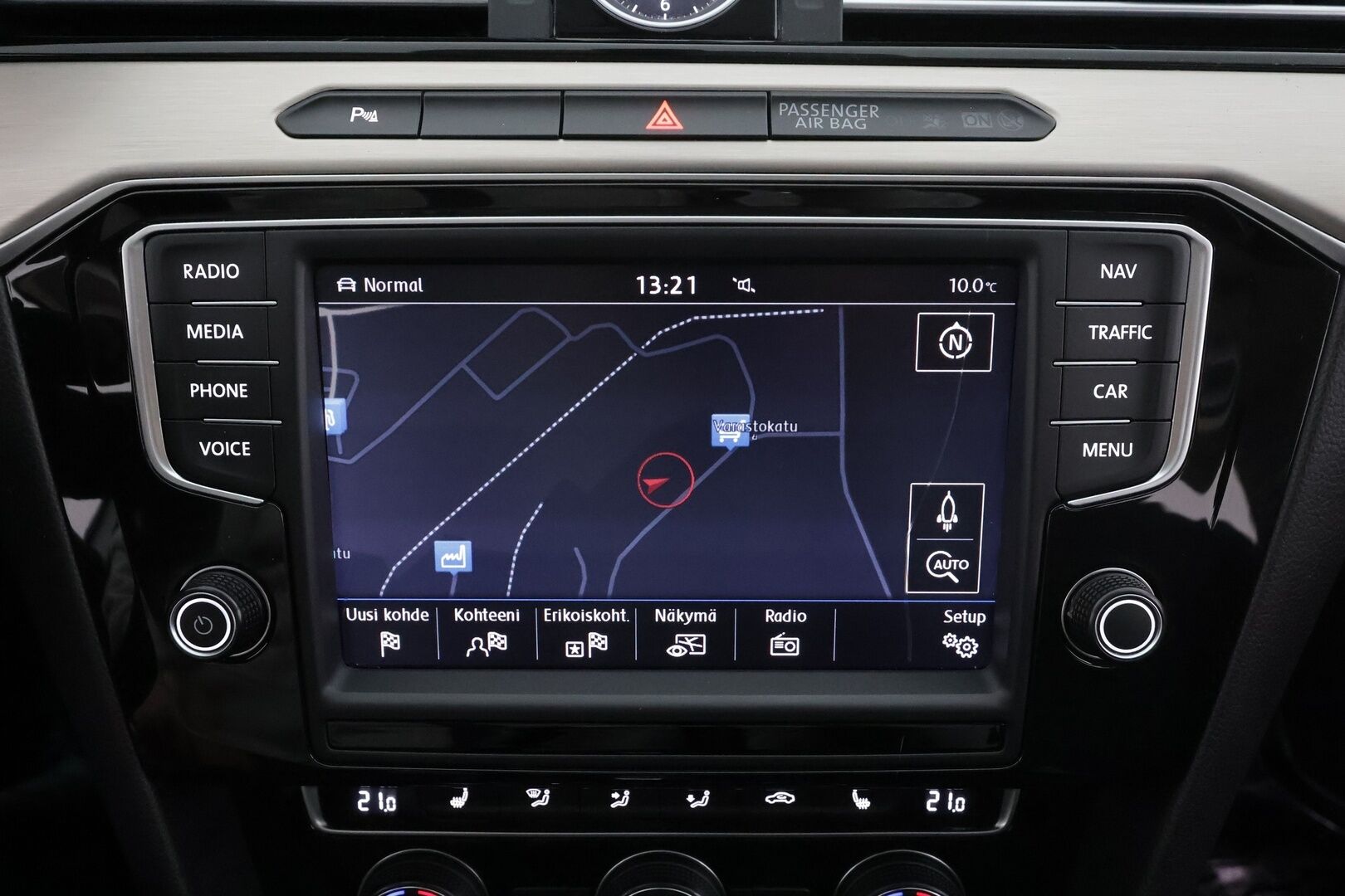 Volkswagen Passat 2017 Variant R-Line 2,0 TDI 140 kW (190 hv) DSG * ACC / Webasto / P.kamera / LED / Puolisähkö penkki / Apple & Android * - Kahdet renkaat