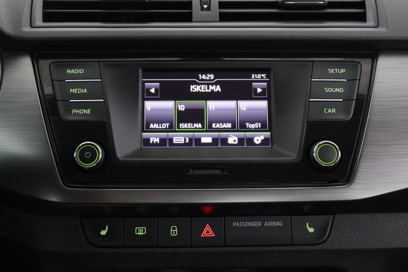 Skoda Fabia 2016 1,2 TSI 85 Elegance - Vakkari | P. Tutkat | Lohko+Sisäpistoke | Bluetooth