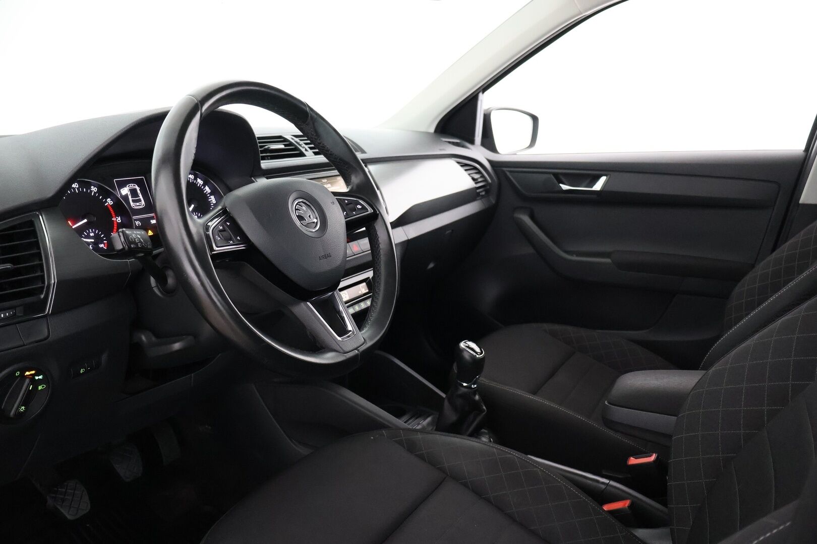 Skoda Fabia 2016 1,2 TSI 85 Elegance - Vakkari | P. Tutkat | Lohko+Sisäpistoke | Bluetooth