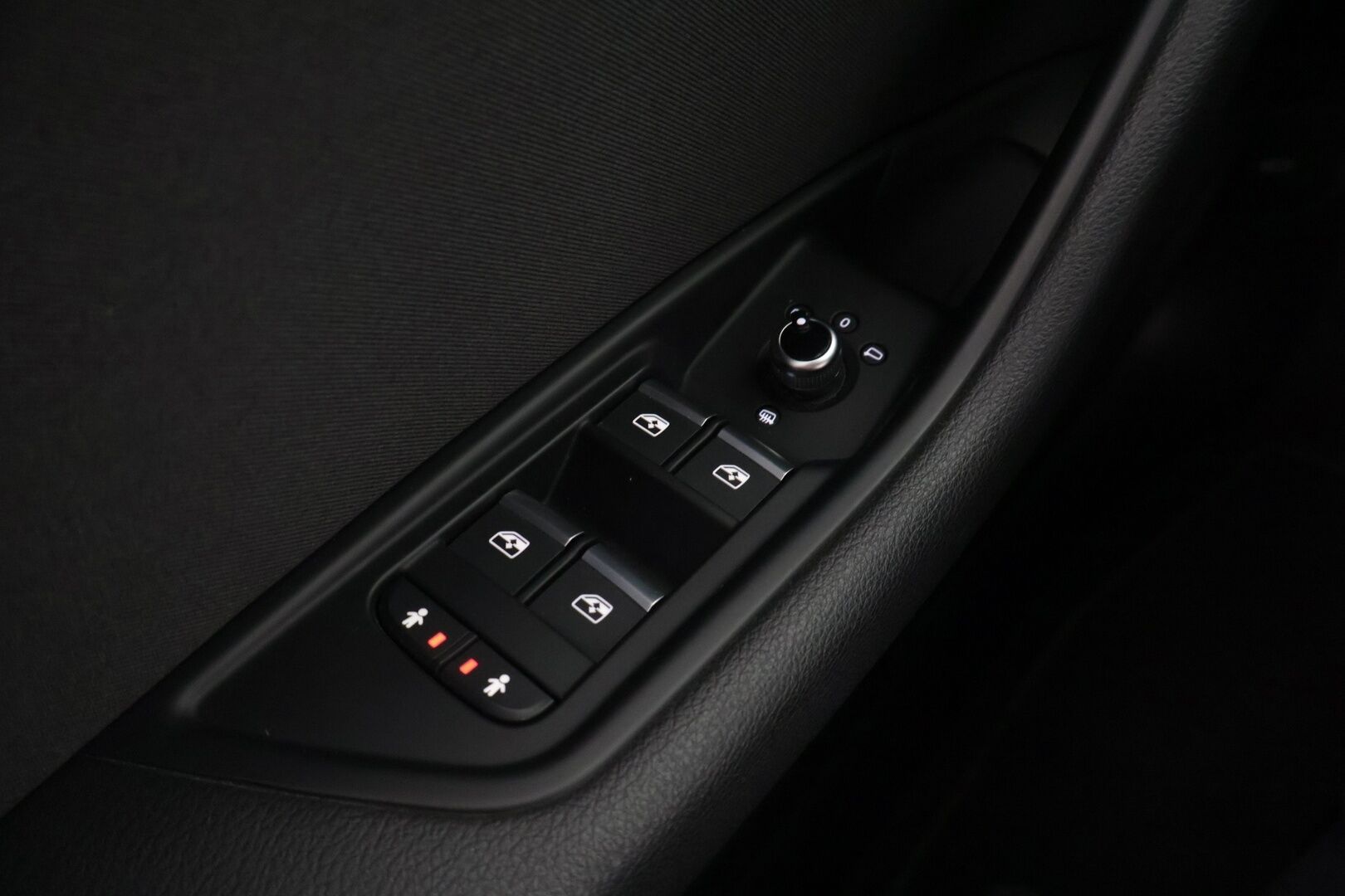Audi A5 2019 Sportback Business Sport Comfort Edition 35 TFSI 110 kW MHEV S tronic - *Webasto / Sporttipenkit / Musta sisäkatto / Koukku / Tutkat *