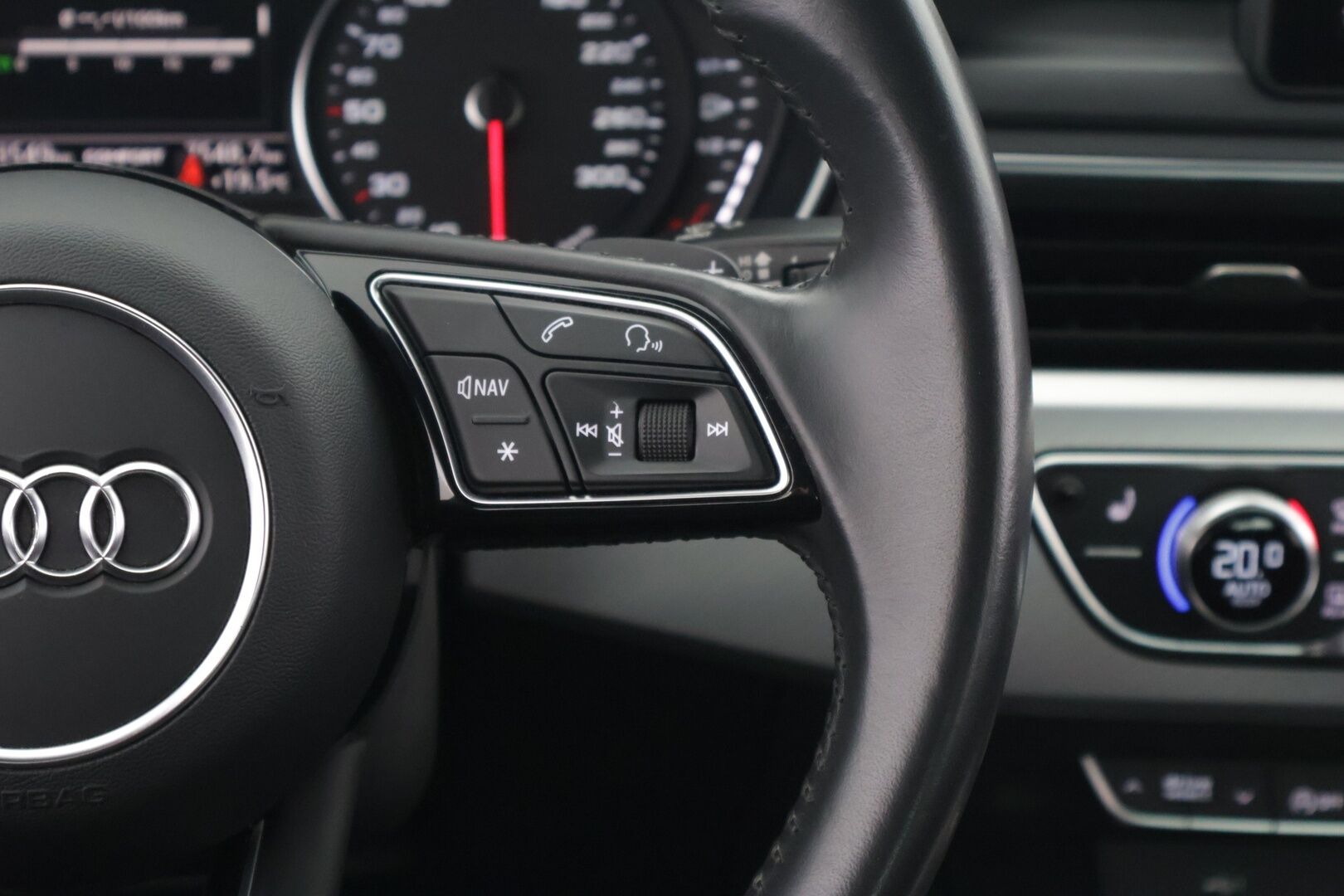 Audi A5 2019 Sportback Business Sport Comfort Edition 35 TFSI 110 kW MHEV S tronic - *Webasto / Sporttipenkit / Musta sisäkatto / Koukku / Tutkat *