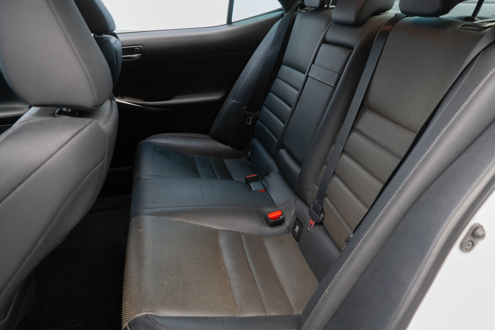 Lexus IS 2015 IS 300h  F-Sport - Nahat | Navi | Vakkari | Kamera 
