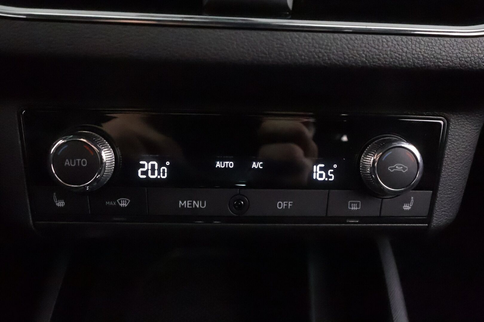 Skoda Scala 2020 1,5 TSI Style DSG Autom. - | ACC | LED | P.Kamera | Keyless | Lasinlämmitys | Apple&Android | Suomi-Auto | Kahdet Renkaat |