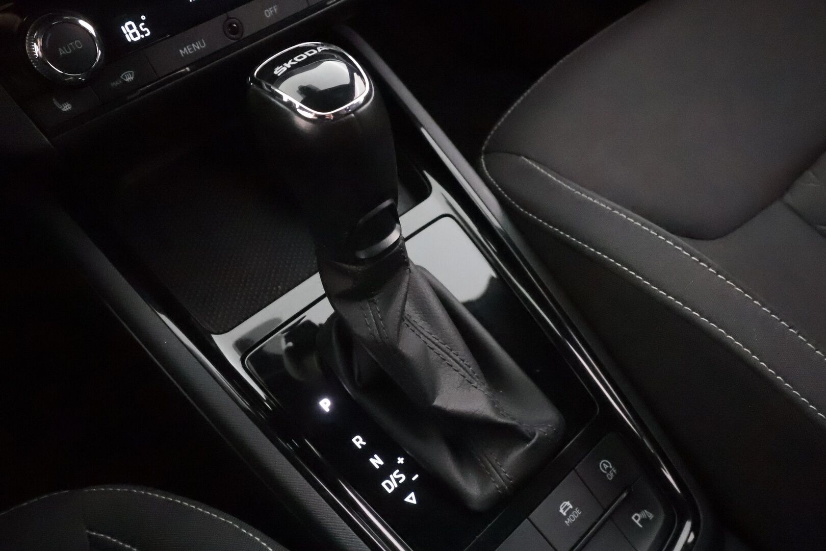 Skoda Scala 2020 1,5 TSI Style DSG Autom. - | ACC | LED | P.Kamera | Keyless | Lasinlämmitys | Apple&Android | Suomi-Auto | Kahdet Renkaat |