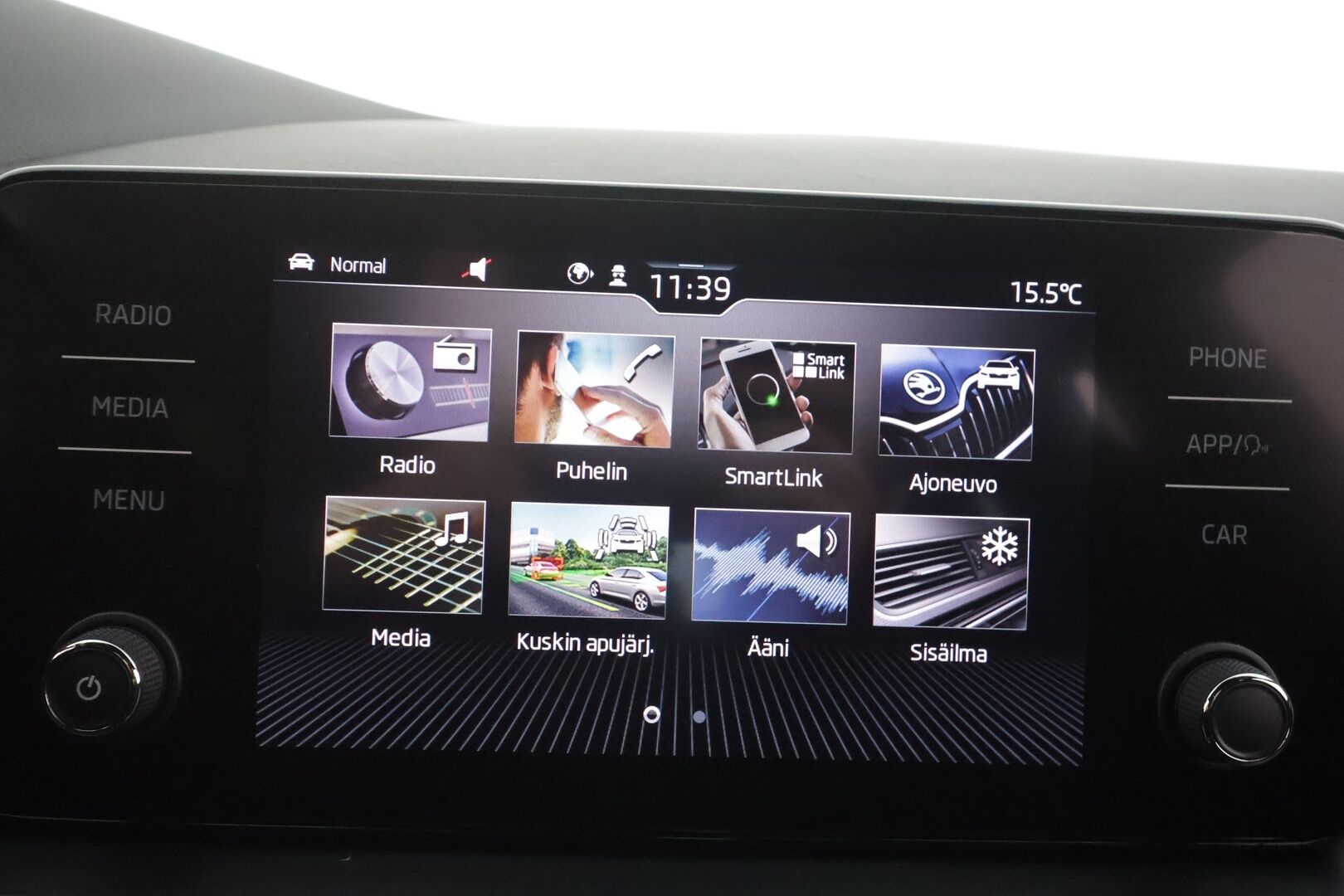 Skoda Scala 2020 1,5 TSI Style DSG Autom. - | ACC | LED | P.Kamera | Keyless | Lasinlämmitys | Apple&Android | Suomi-Auto | Kahdet Renkaat |