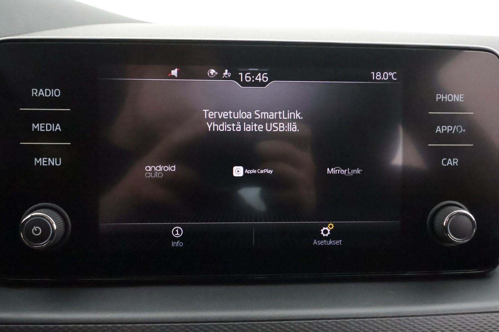 Skoda Kamiq 2020 1,5 TSI Ambition DSG Autom. - | Webasto | LED | Lane Assist | Side Assist | Vakkari | Keyless | P.tutkat | Lämm. ratti | Lämm. tuulilasi | SmartLink | Aut. ilmastointi | 2x renkaat aluin 
