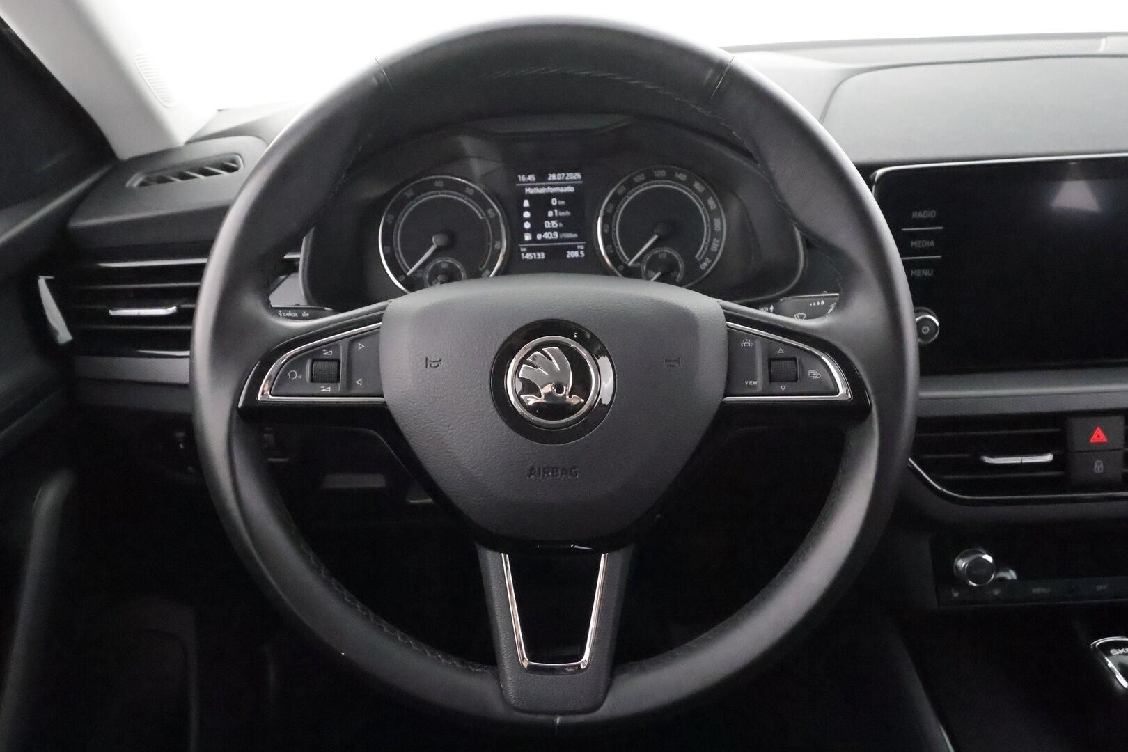 Skoda Kamiq 2020 1,5 TSI Ambition DSG Autom. - | Webasto | LED | Lane Assist | Side Assist | Vakkari | Keyless | P.tutkat | Lämm. ratti | Lämm. tuulilasi | SmartLink | Aut. ilmastointi | 2x renkaat aluin 