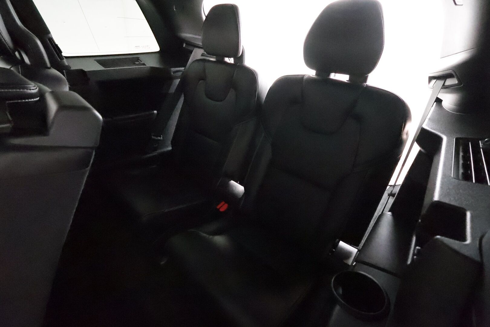 Volvo XC90 2018 T8 Twin Engine AWD R-Design aut** B&W / HUD / panorama / Adapt.vakkari / 360 Kamera / Muistipenkit / Ilmaalusta - 3,99 % KORKOTARJOUS TÄHÄN AUTOON - Sporttipenkit / AppleCarPlay / Merkkihuollettu