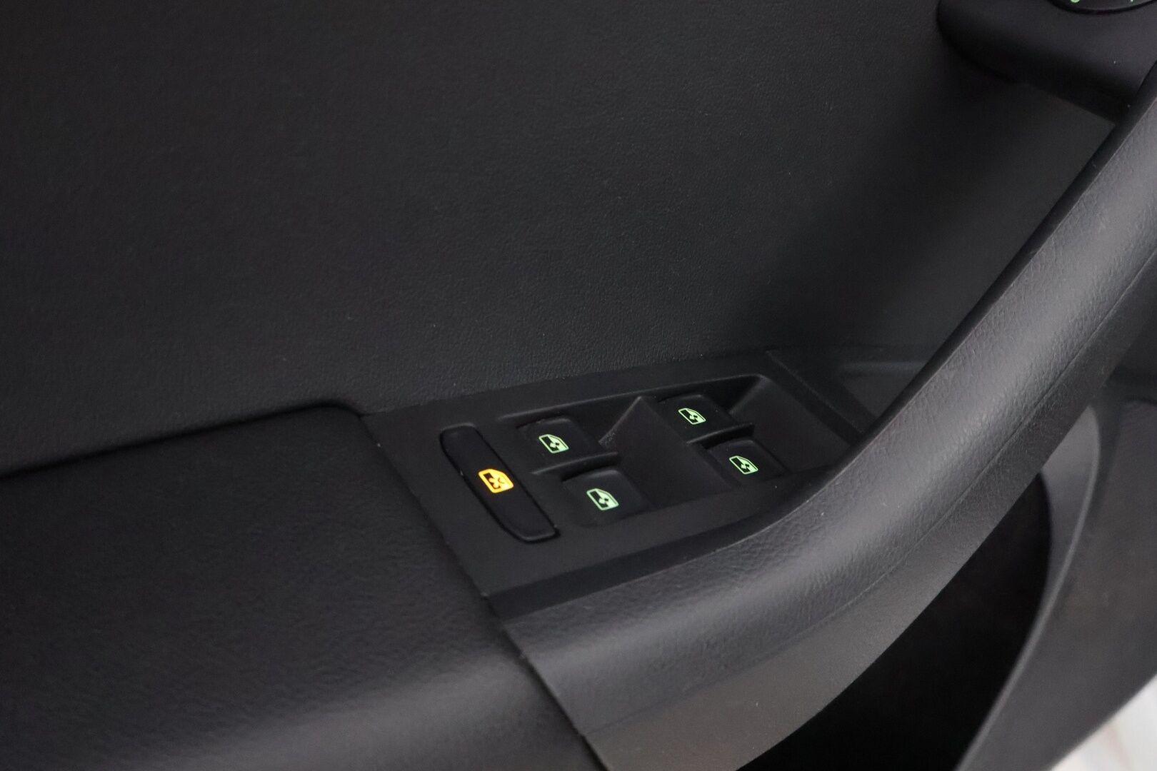 Skoda Octavia 2020 Combi 1,5 TSI G-TEC Style BusinessLine DSG Autom. * Webasto / Adapt.Vakkari / Suomiauto / Peruutuskamera / Vetokoukku - Lämmitettävä tuulilasi / BLIS / Hyvät varusteet / Juuri tullut Tampereelle!