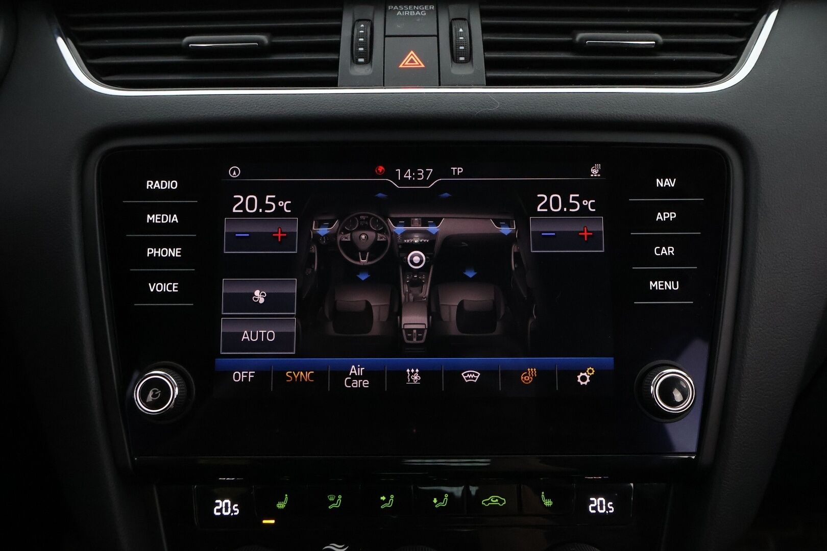 Skoda Octavia 2020 Combi 1,5 TSI G-TEC Style BusinessLine DSG Autom. * Webasto / Adapt.Vakkari / Suomiauto / Peruutuskamera / Vetokoukku - Lämmitettävä tuulilasi / BLIS / Hyvät varusteet / Juuri tullut Tampereelle!