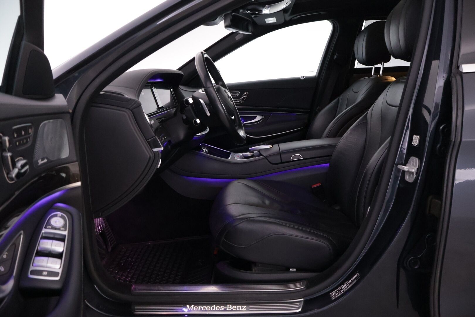 Mercedes-Benz S 2015 350 BLUETEC 4MATIC Sedan *Webasto / DTR+ / Burmester / 360° / Panorama / Imuovet / BLIS / Koukku / ILS / HUD / IHC+* - Ilmastoidut, dynaamiset ja hierovat muistipenkit / Merkkihuollettu / Ambient Light / Ilma-alusta / Digimittaristo 