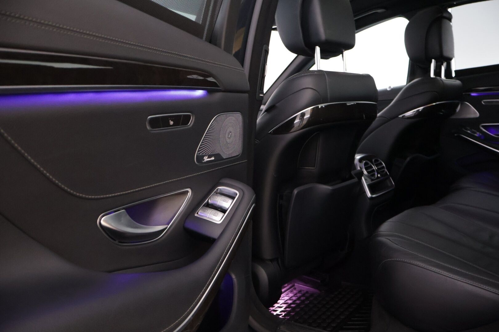 Mercedes-Benz S 2015 350 BLUETEC 4MATIC Sedan *Webasto / DTR+ / Burmester / 360° / Panorama / Imuovet / BLIS / Koukku / ILS / HUD / IHC+* - Ilmastoidut, dynaamiset ja hierovat muistipenkit / Merkkihuollettu / Ambient Light / Ilma-alusta / Digimittaristo 