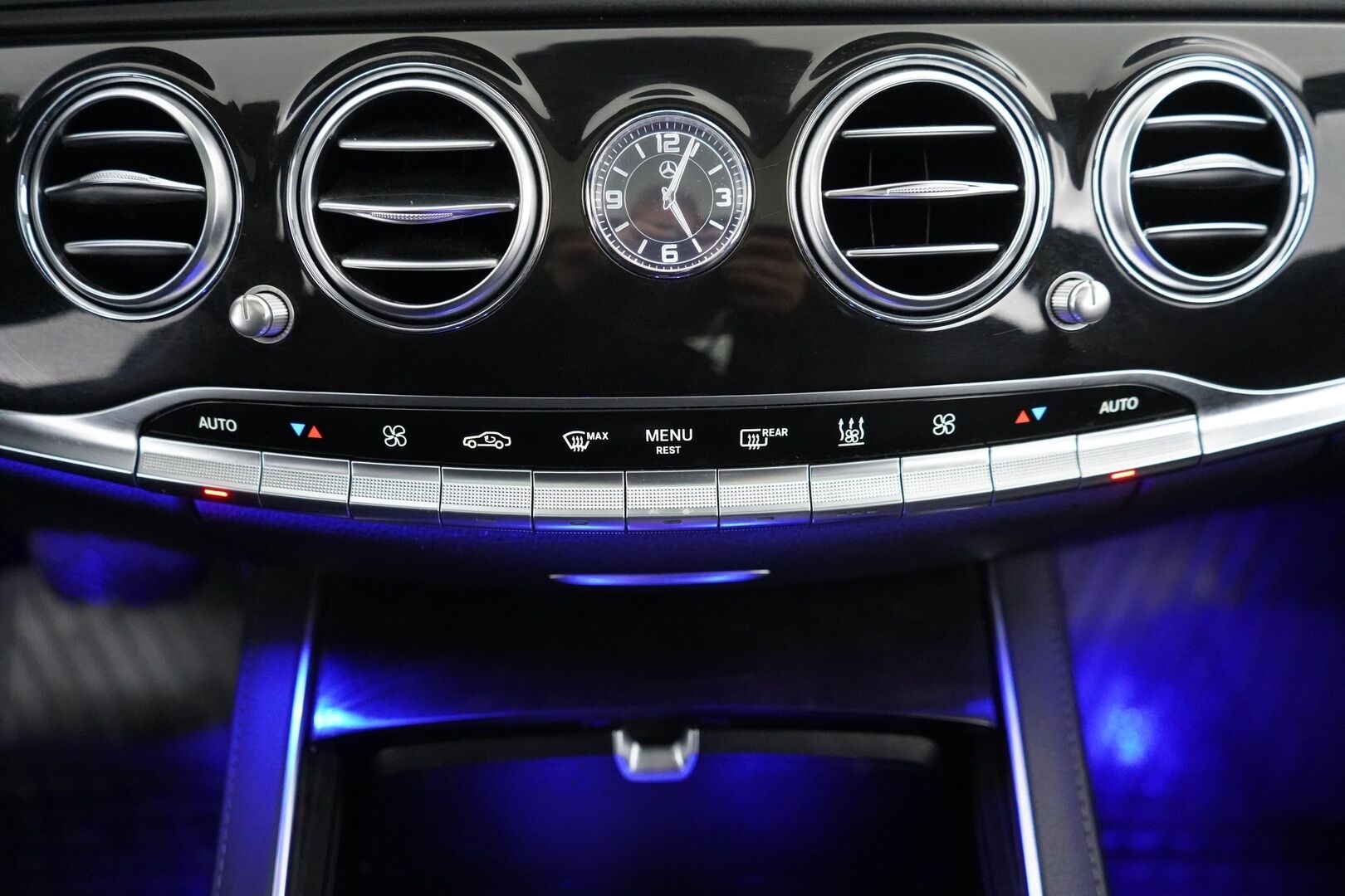 Mercedes-Benz S 2015 350 BLUETEC 4MATIC Sedan - Webasto | DTR+ | Burmester | 360° | Panorama | Imuovet | BLIS | Koukku | ILS | HUD  IHC+ | Ilmastoidut, dynaamiset ja hierovat muistipenkit | Säntilliset huollot | Kahdet renkaat OEM vantein - KORKO VAIN 3,99 %