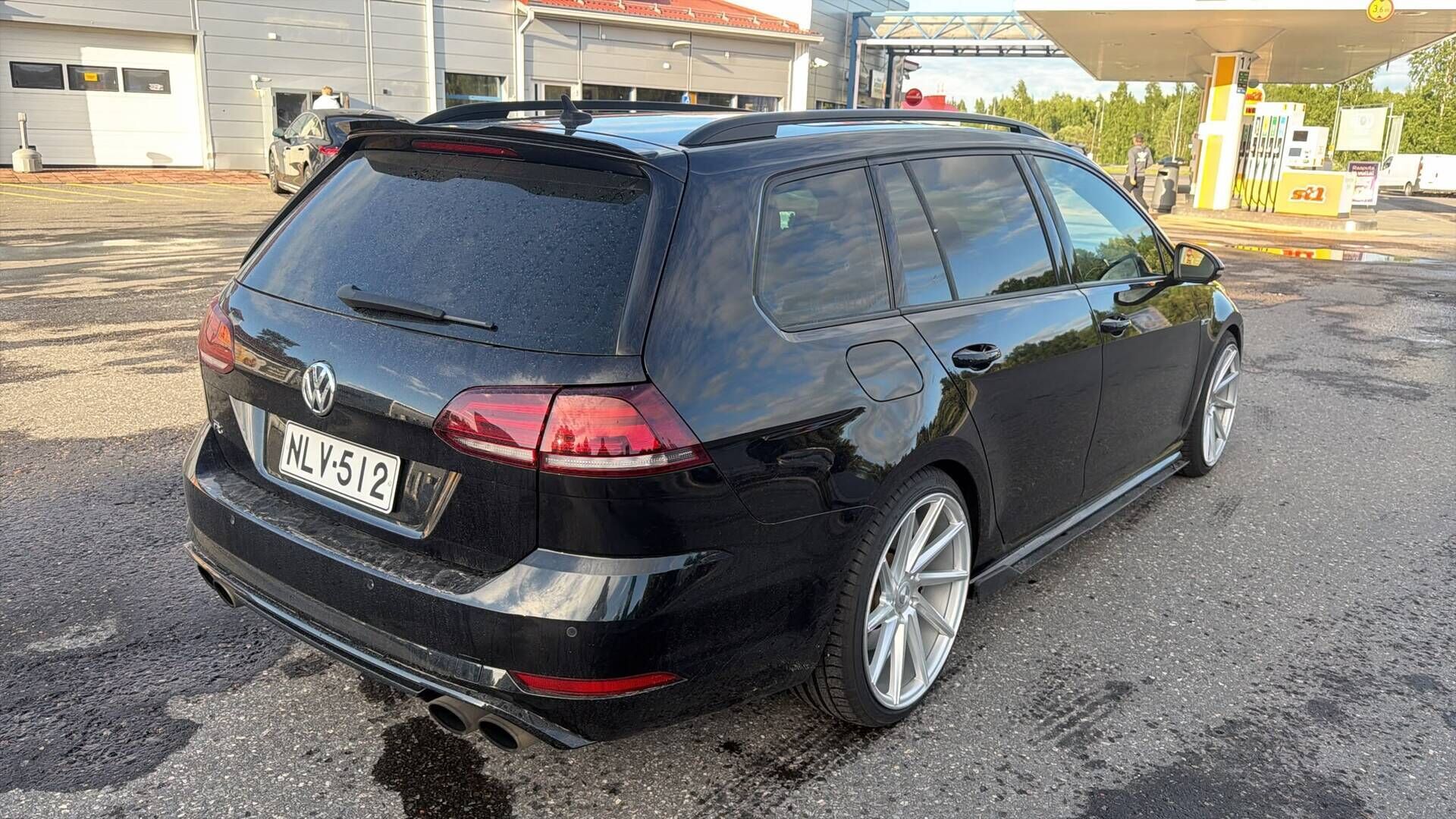 Volkswagen Golf 2018 Variant R 2,0 TSI 228 kW (310 hv) 4MOTION aut. - | Facelift | Panorama | DynAudio | Kessy | Digimittaristo | ACC | Tutkat | DCC | 20" Vossen | BLIS | Adapt. LED |