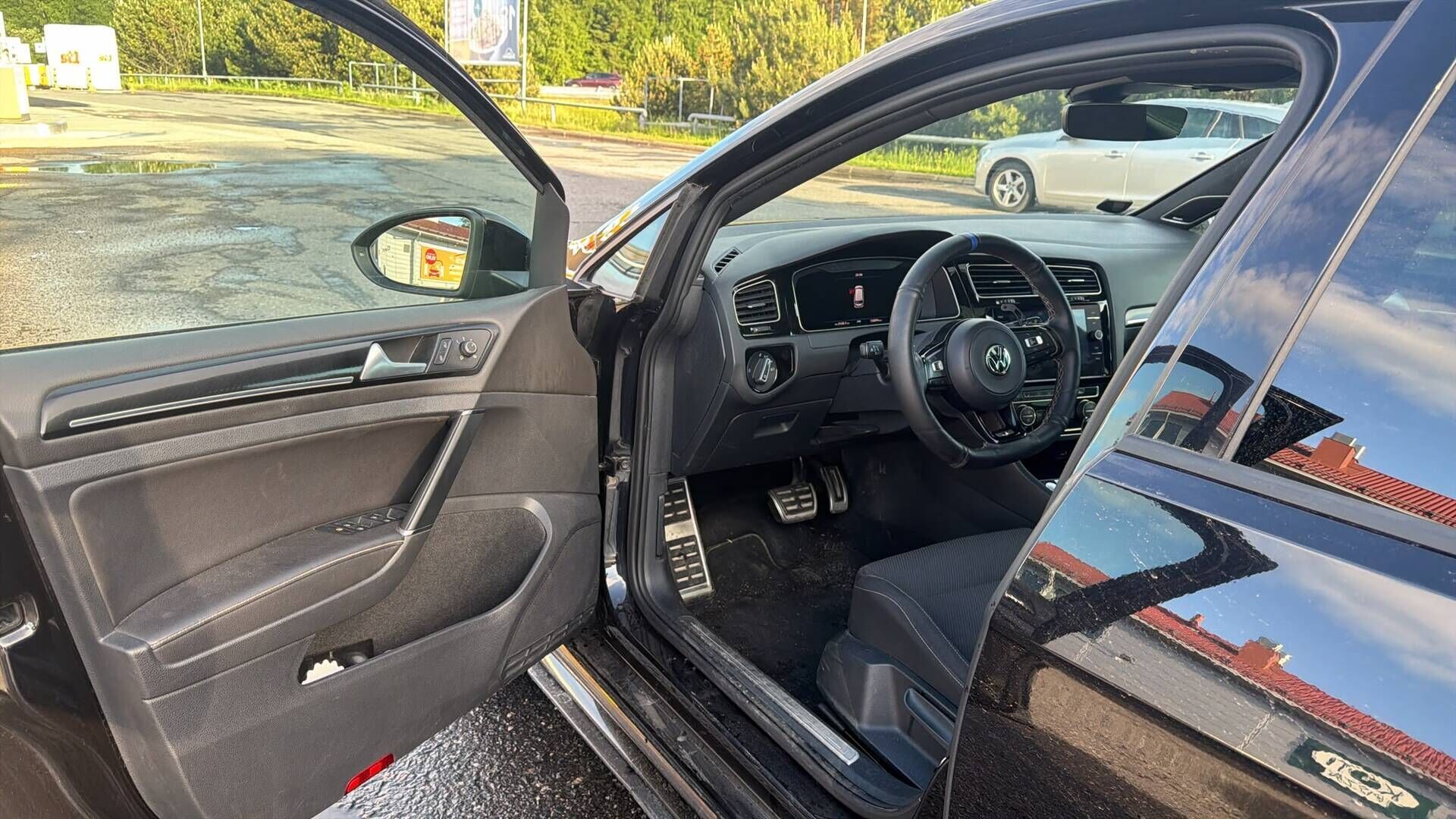 Volkswagen Golf 2018 Variant R 2,0 TSI 228 kW (310 hv) 4MOTION aut. - | Facelift | Panorama | DynAudio | Kessy | Digimittaristo | ACC | Tutkat | DCC | 20" Vossen | BLIS | Adapt. LED |