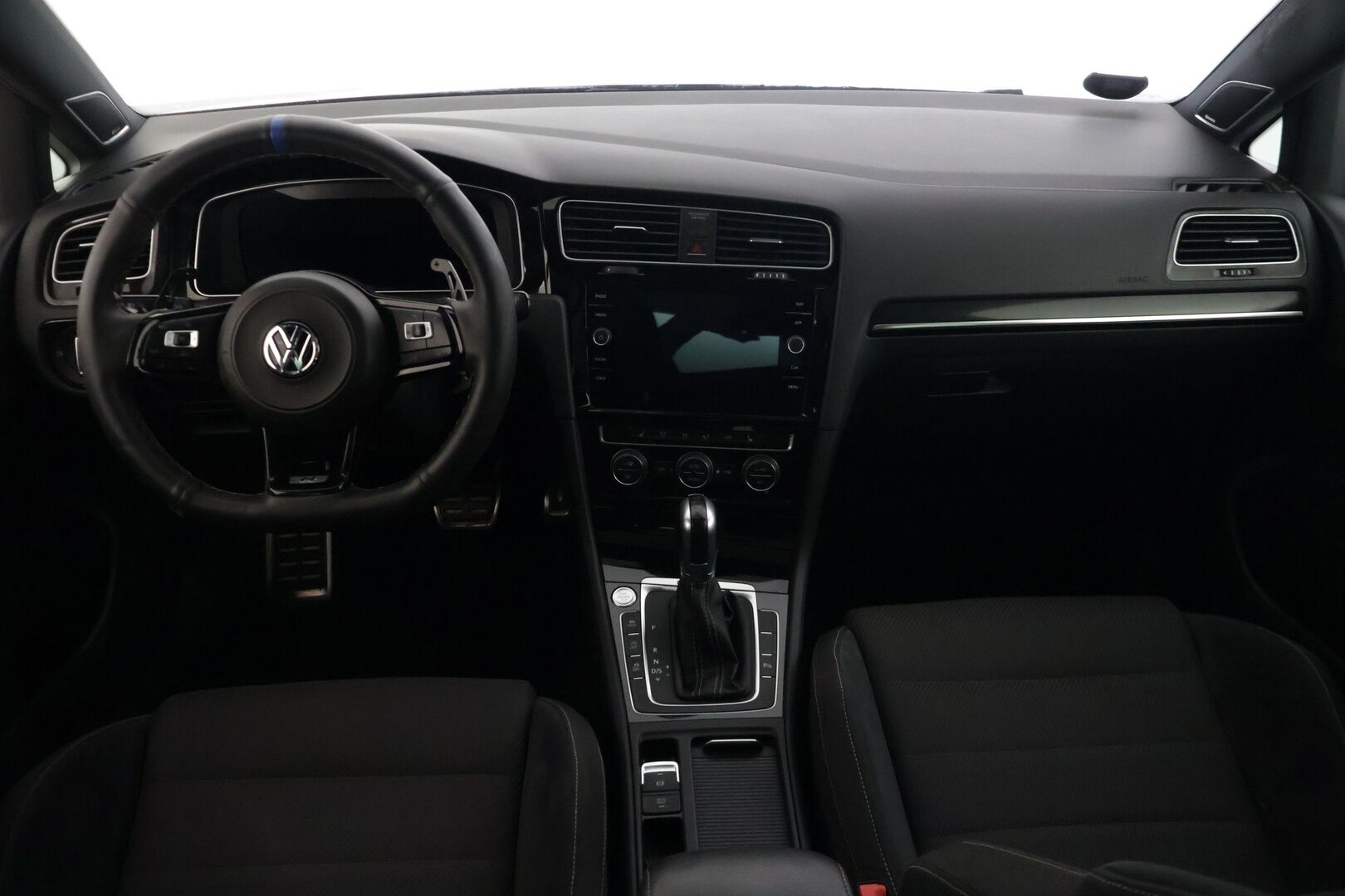 Volkswagen Golf 2018 Variant R 2,0 TSI 228 kW (310 hv) 4MOTION aut. - | Facelift | Panorama | DynAudio | Kessy | Digimittaristo | ACC | Tutkat | DCC | 20" Vossen | BLIS | Adapt. LED |