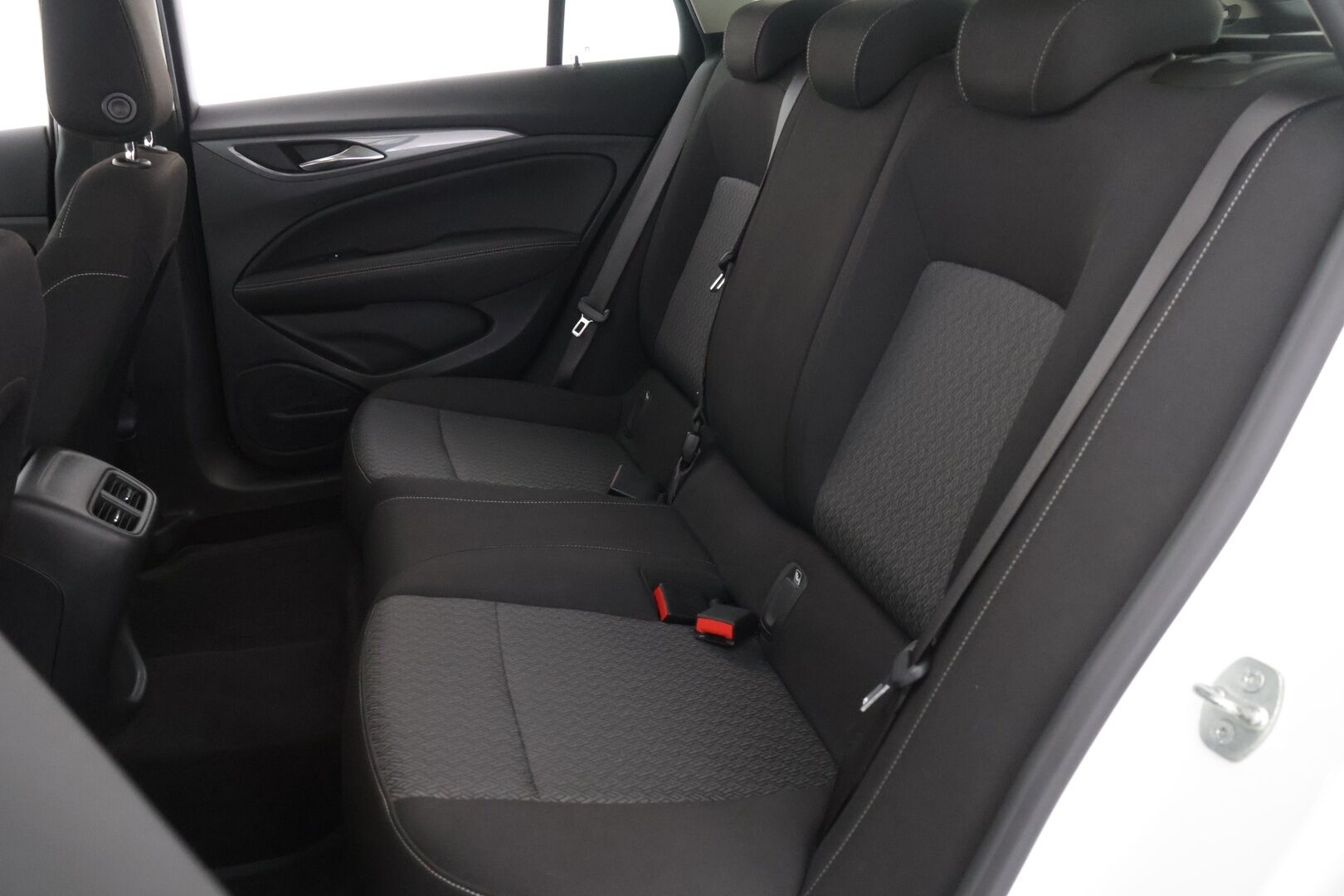 Opel Insignia 2020 Sports Tourer Comfort 165 Turbo *Webasto / Keyless / Koukku / Vakkari / Lane assist / LUX Led* - *Webasto / Keyless / Koukku / Vakkari / Lane assist*