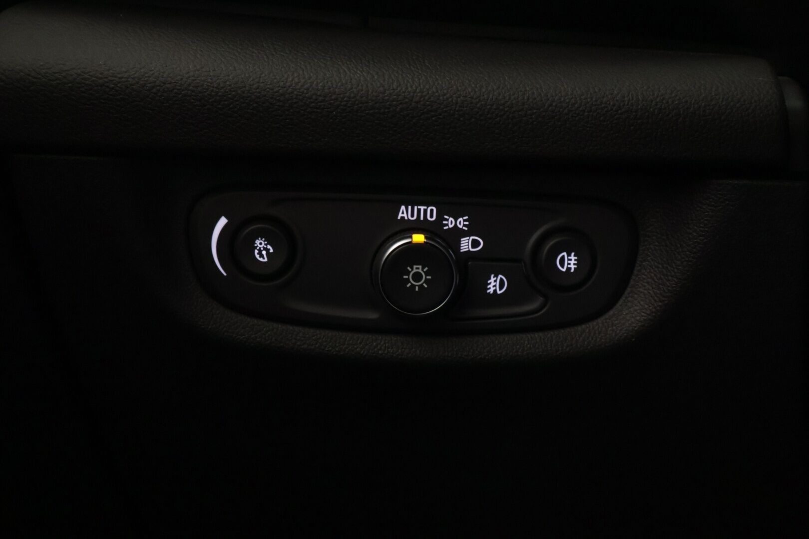 Opel Insignia 2020 Sports Tourer Comfort 165 Turbo *Webasto / Keyless / Koukku / Vakkari / Lane assist / LUX Led* - *Webasto / Keyless / Koukku / Vakkari / Lane assist*