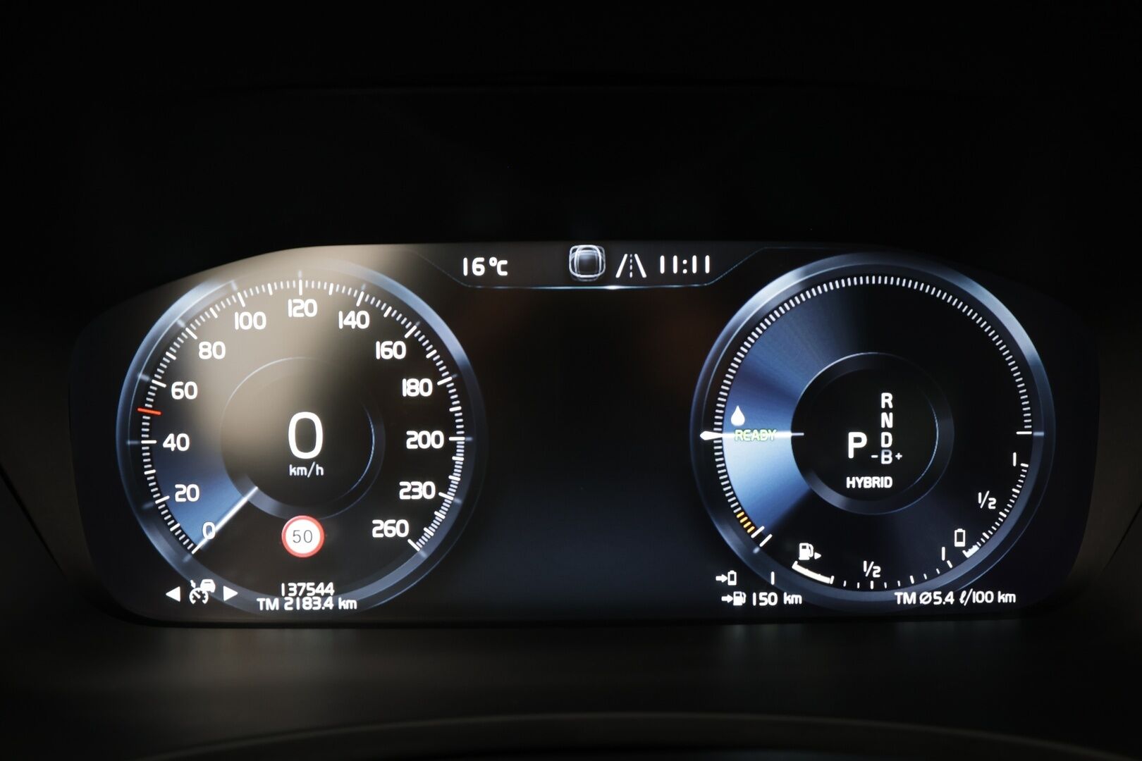 Volvo V90 2020 T8 TwE AWD R-Design aut * ACC / HUD / 360° / Webasto / Muistipenkki / Full LED / BLIS / Navi / Puolinahat * - Suomi-auto / Kahdet renkaat aluvanteilla