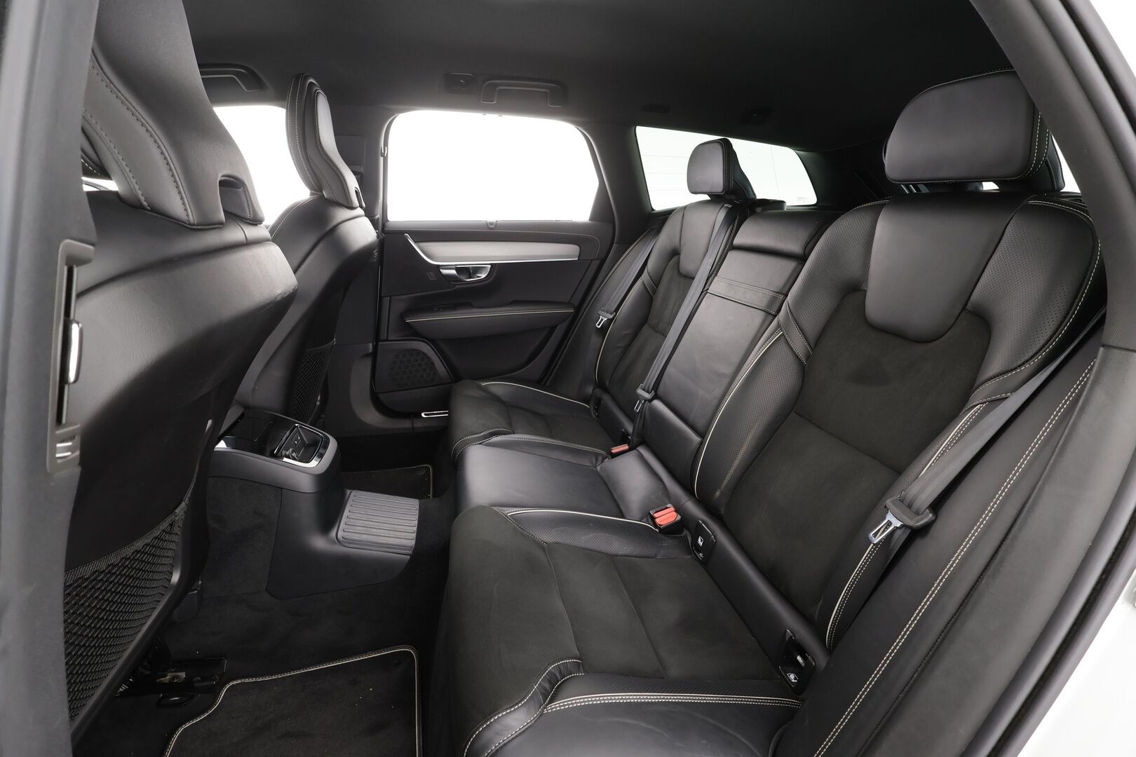 Volvo V90 2020 T8 TwE AWD R-Design aut * ACC / HUD / 360° / Webasto / Muistipenkki / Full LED / BLIS / Navi / Puolinahat * - Suomi-auto / Kahdet renkaat aluvanteilla