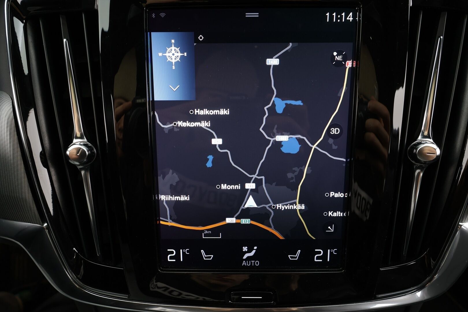 Volvo V90 2020 T8 TwE AWD R-Design aut * ACC / HUD / 360° / Webasto / Muistipenkki / Full LED / BLIS / Navi / Puolinahat * - Suomi-auto / Kahdet renkaat alumiinivanteilla / Juuri katsastettu - HULLUT JOULUT KORKOTARJOUS 2,49% 