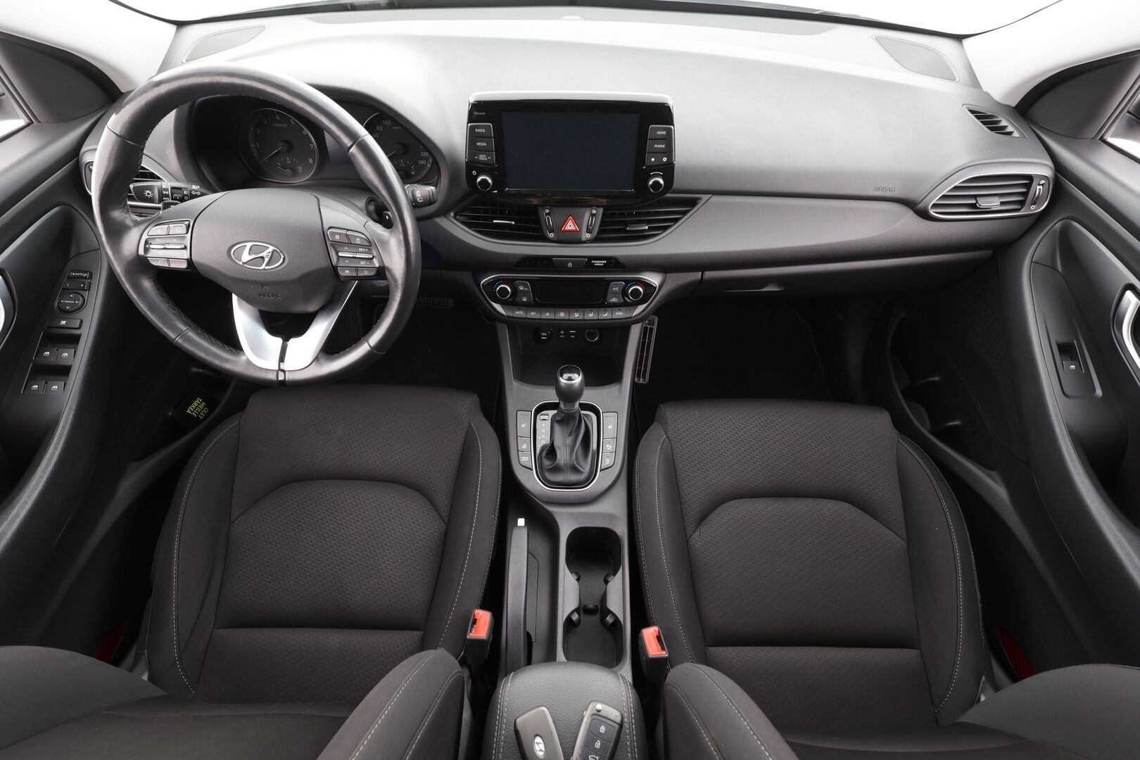 Hyundai i30 Wagon 2020 1,4 T-GDI 140 hv 7-DCT-aut Comfort - Koukku / Sisätilanlämmitin / LED / P.kamera / Kaistavahti / Apple&Android / Suomi-auto / Kahdet renkaat aluvanteilla / Laadukas Comfort varustelu