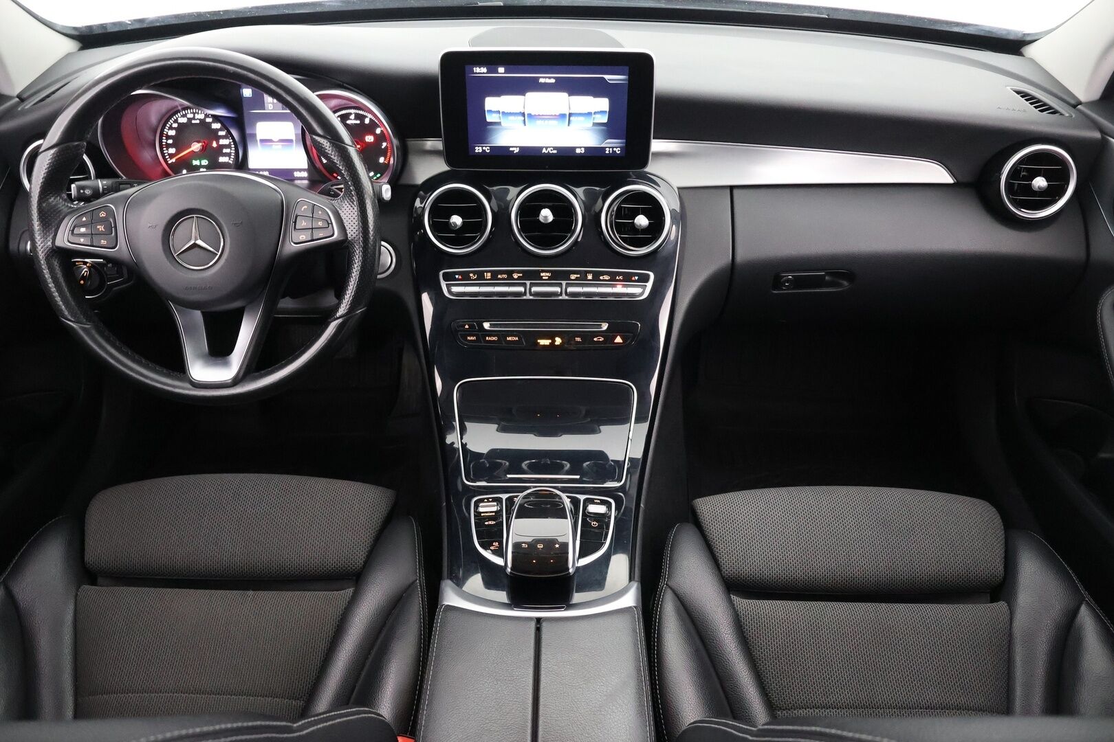 Mercedes-Benz C 2015 350 e T A Premium Business - Myydään  Huutokaupat.com - Distronic plus | P.kamera | IHC+ | BLIS | Airmatic