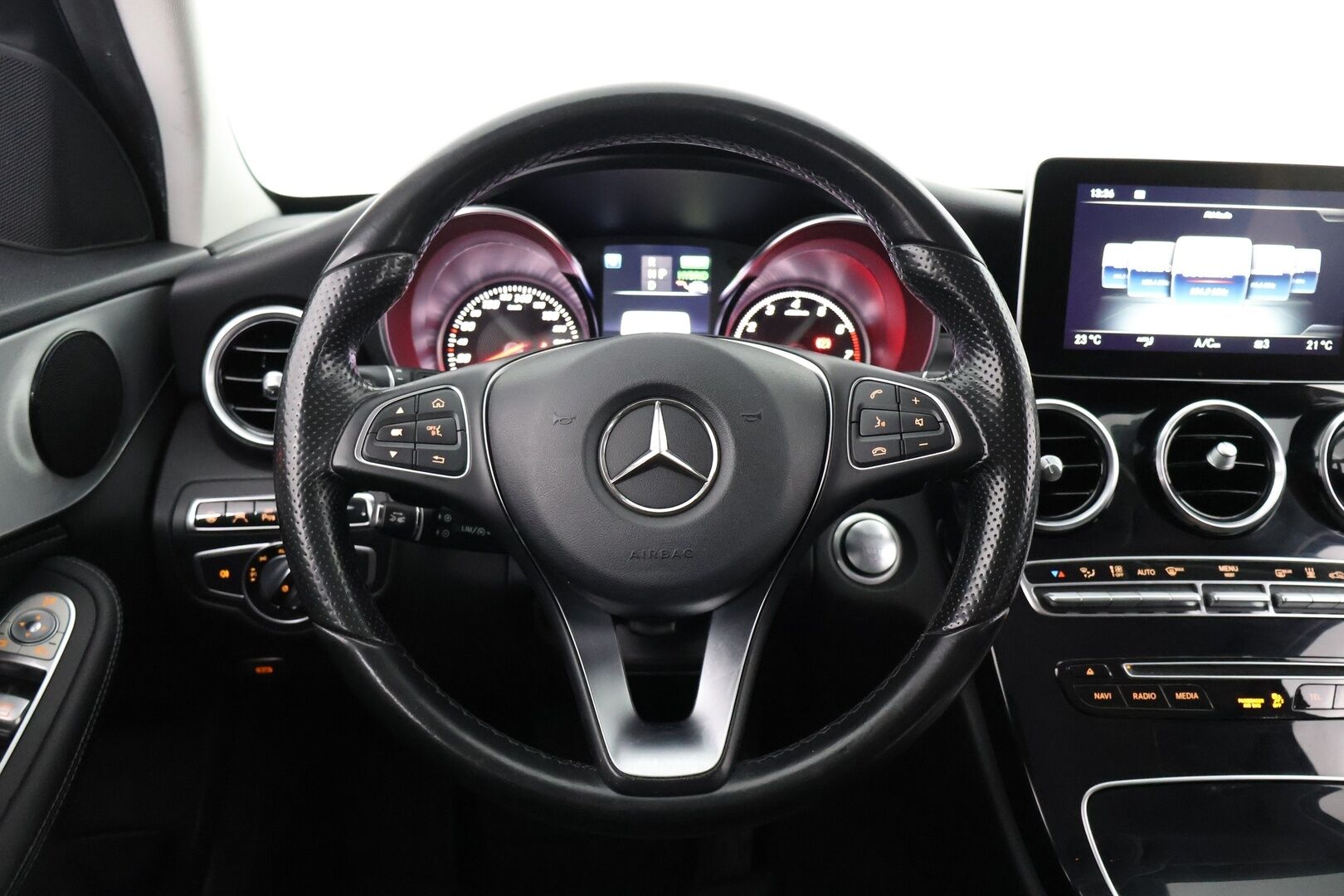 Mercedes-Benz C 2015 350 e T A Premium Business - Myydään  Huutokaupat.com - Distronic plus | P.kamera | IHC+ | BLIS | Airmatic