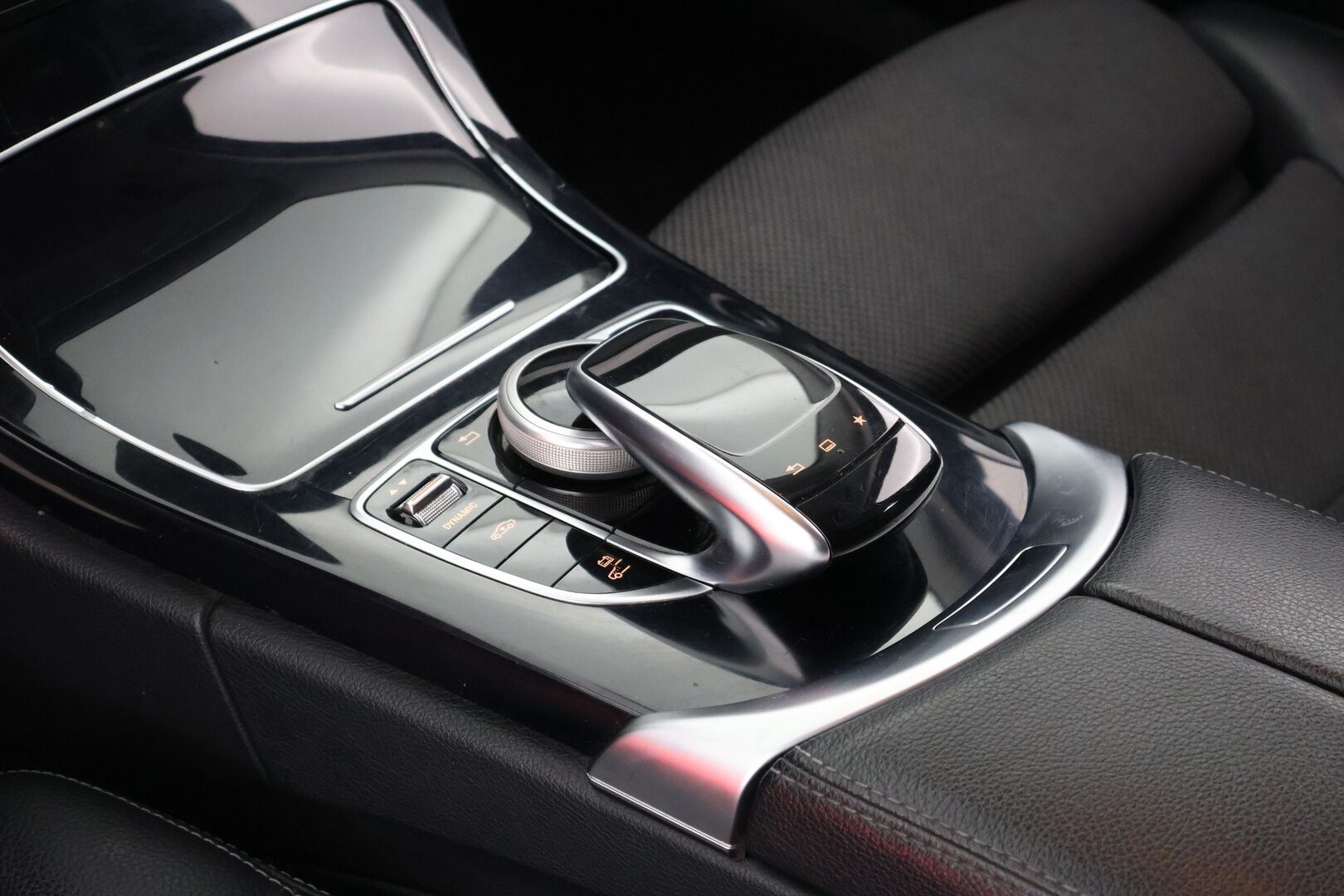 Mercedes-Benz C 2015 350 e T A Premium Business - Myydään  Huutokaupat.com - Distronic plus | P.kamera | IHC+ | BLIS | Airmatic