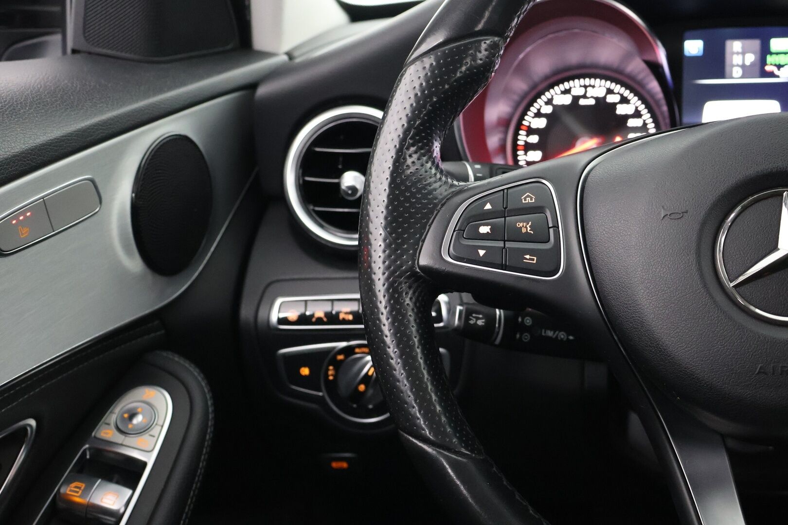 Mercedes-Benz C 2015 350 e T A Premium Business - Myydään  Huutokaupat.com - Distronic plus | P.kamera | IHC+ | BLIS | Airmatic